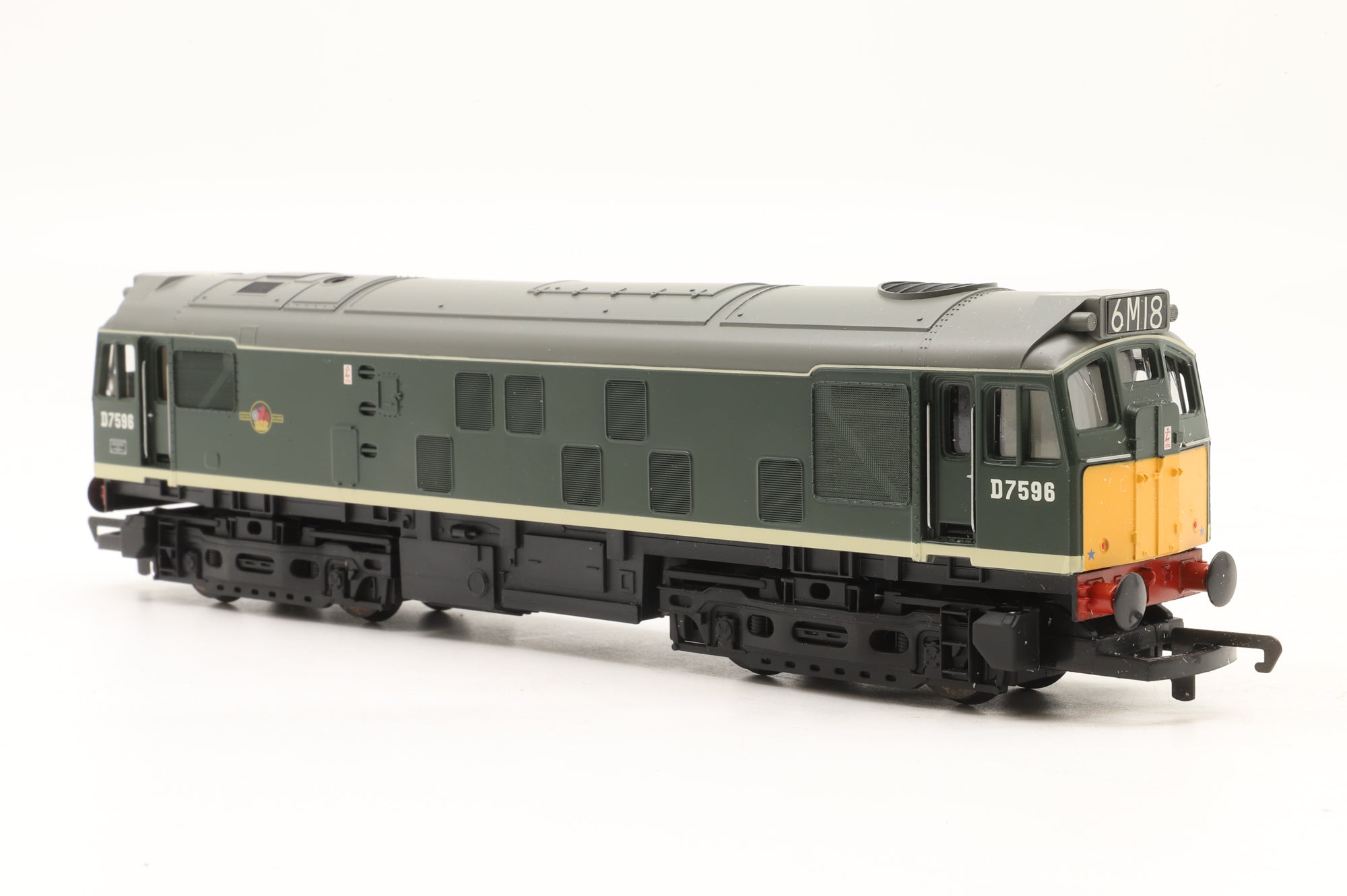 Hornby OO R2121 Class 25 Diesel Electric Bo-Bo 'D7596' BR Green
