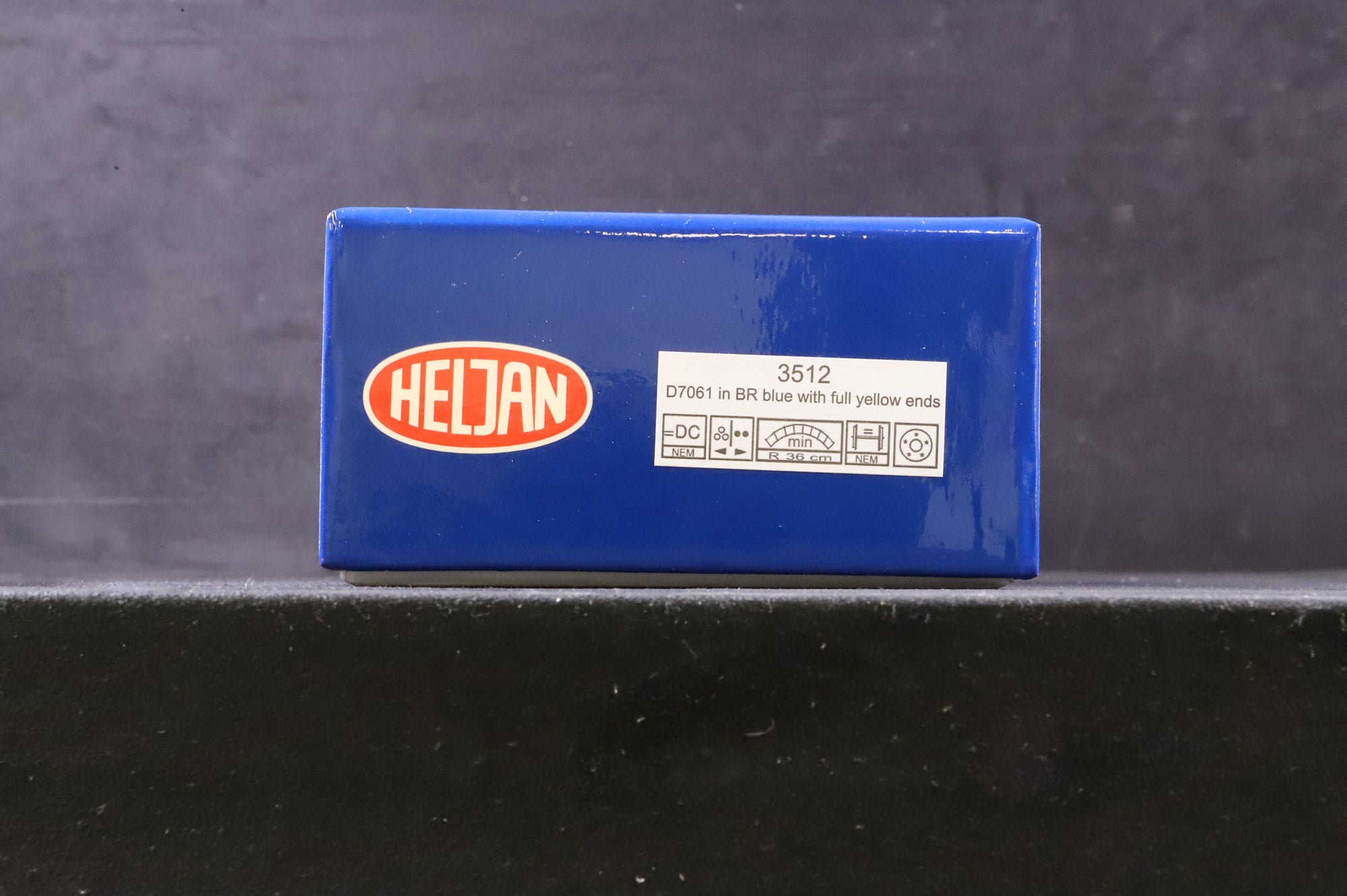 Heljan OO 3512 Class 35 Hymek 'D7061' BR Blue Full Yellow Ends