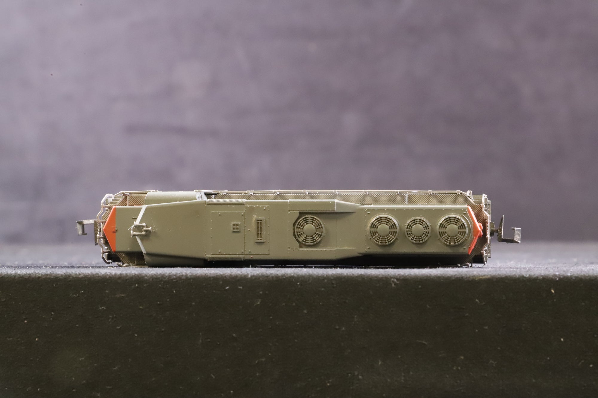 Atlas N Gauge 4709 EMD GP30 No.5017 in Southern Pacific Livery