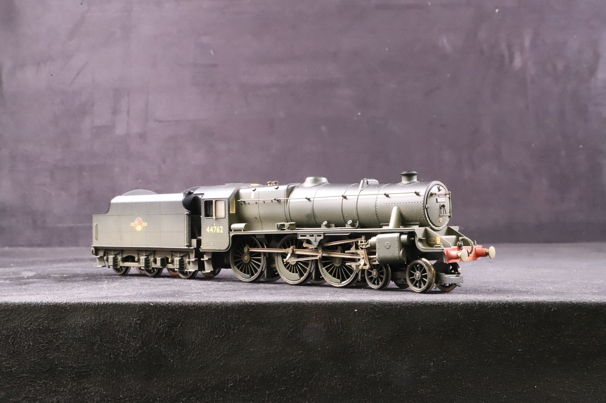 Hornby OO R2360 Class 5MT '44762' BR Black Weathered