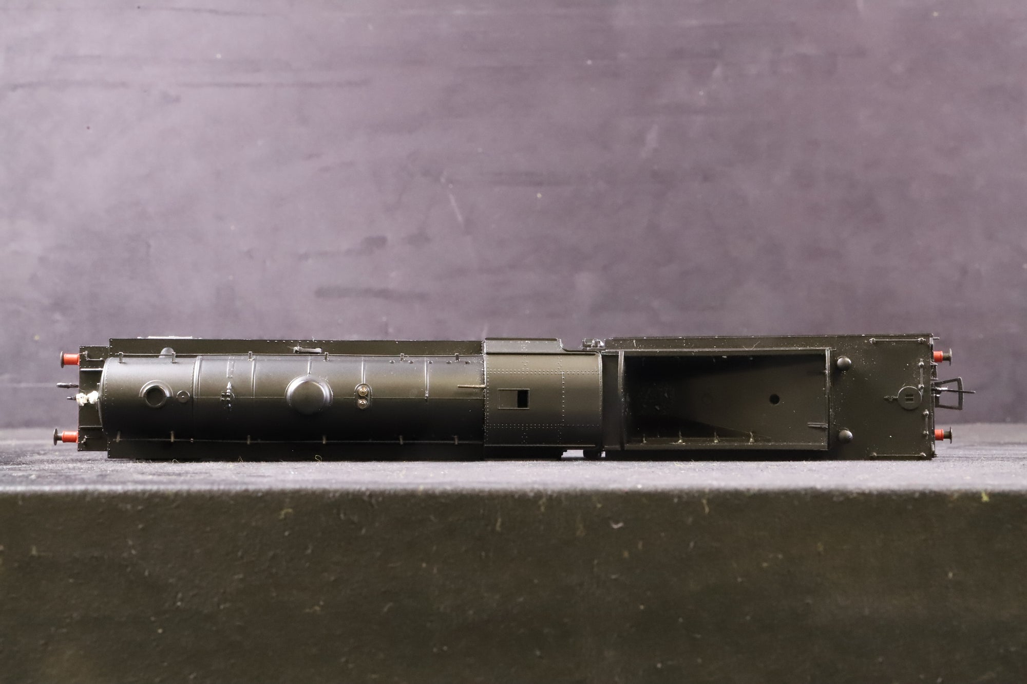 Bachmann OO 32-252 WD Austerity '90444' BR Black L/Crest, Re-Numbered