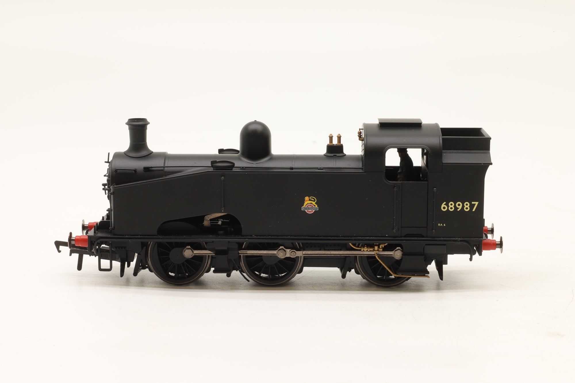 Hornby OO R3325 Class J50 68987 in BR Black w/ Early Crests