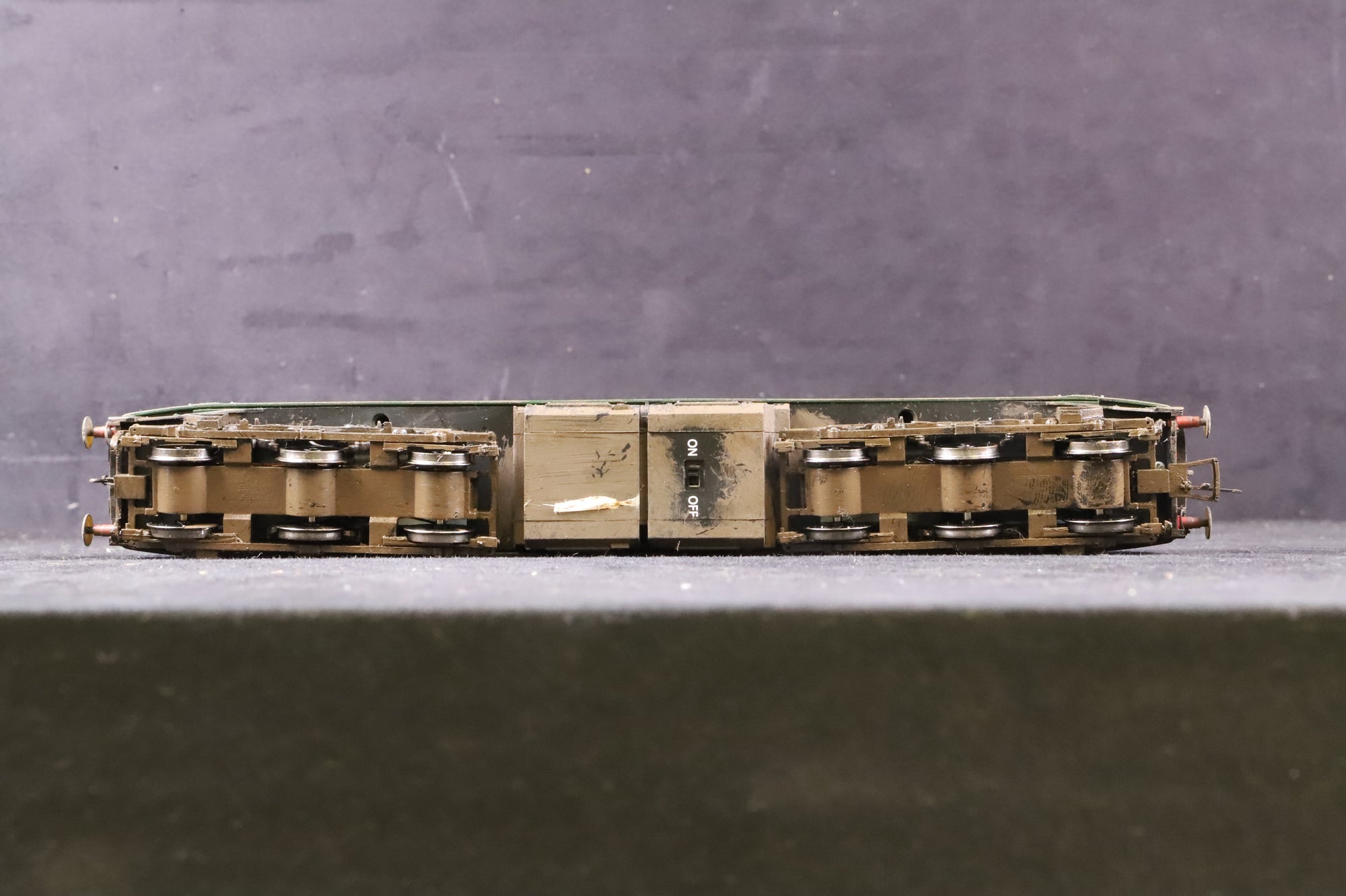 WORKSHOP Bachmann OO 32-800 Class 47 'D1500' BR Two Tone Green L/C Weathered