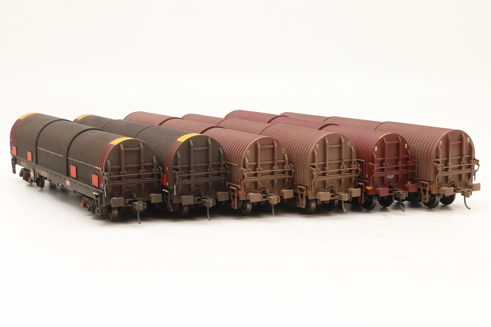Bachmann OO Rake of 6x BRA Wagons in EWS Liveries – Weathered