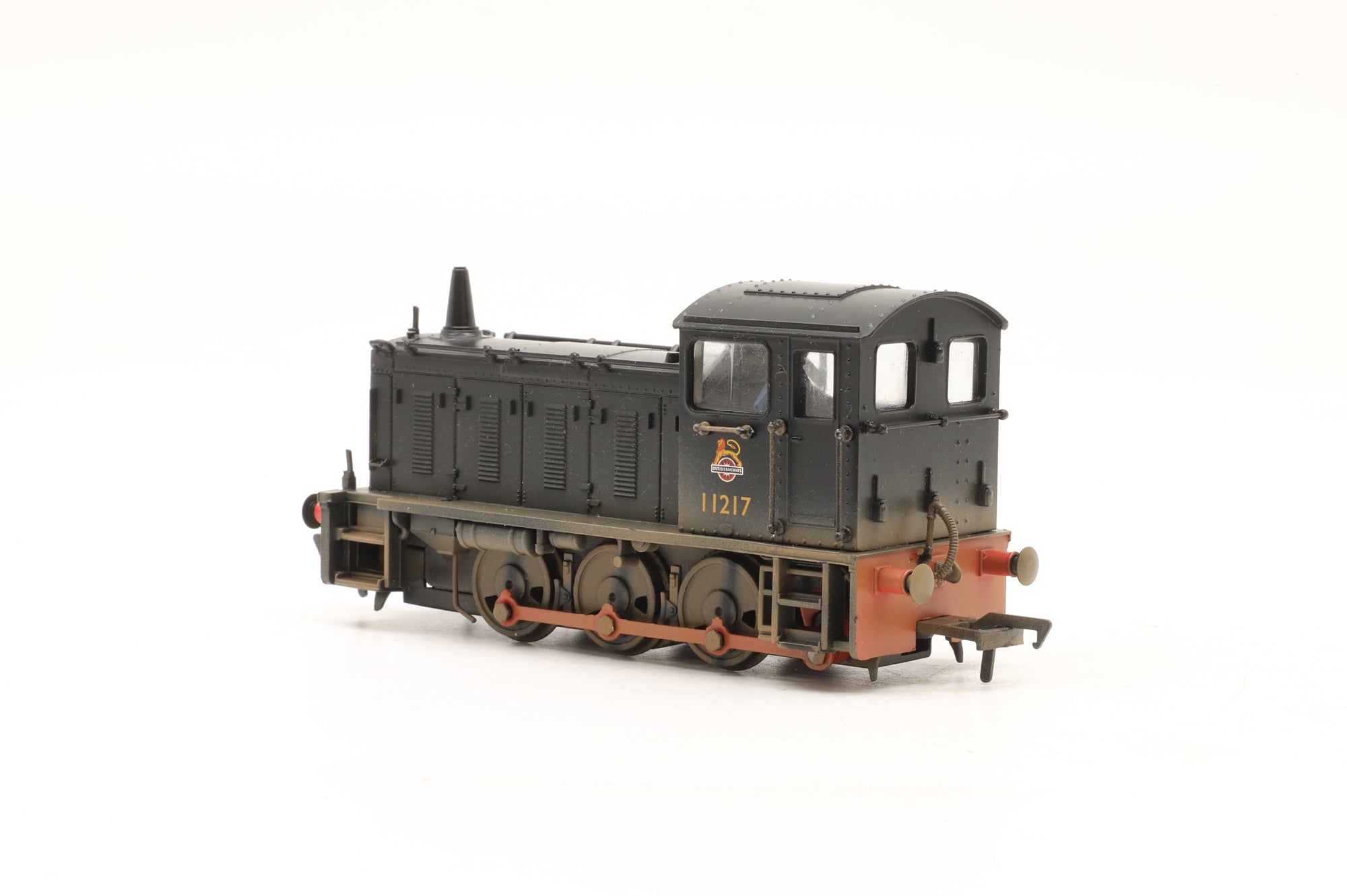 Bachmann OO 31-339 Class 04 11217 in BR Black w/ Early Crests – Weathered