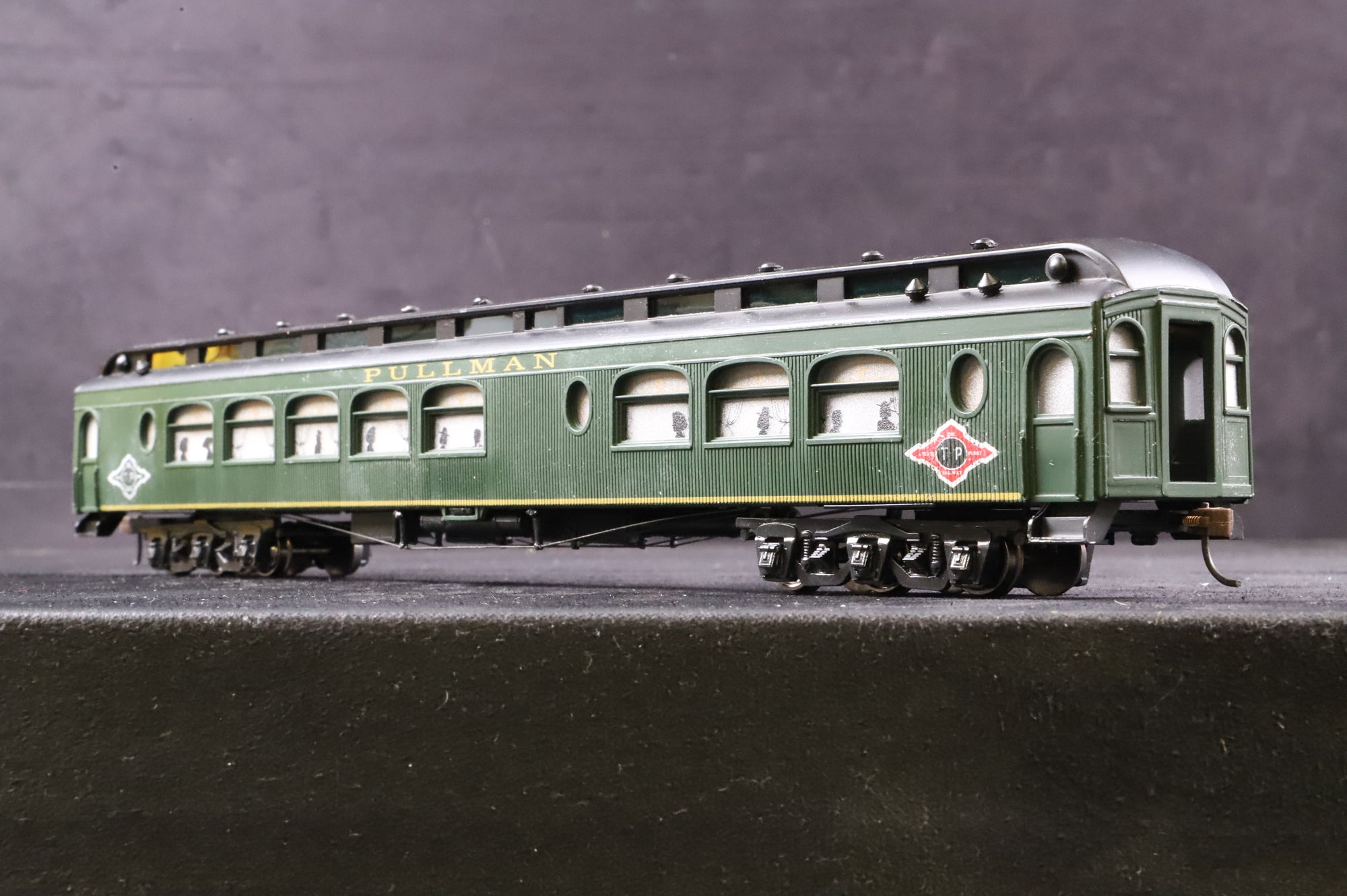 Roundhouse HO Rake Of 2 Pullman Diner Coaches Inc. 68703 & 68803