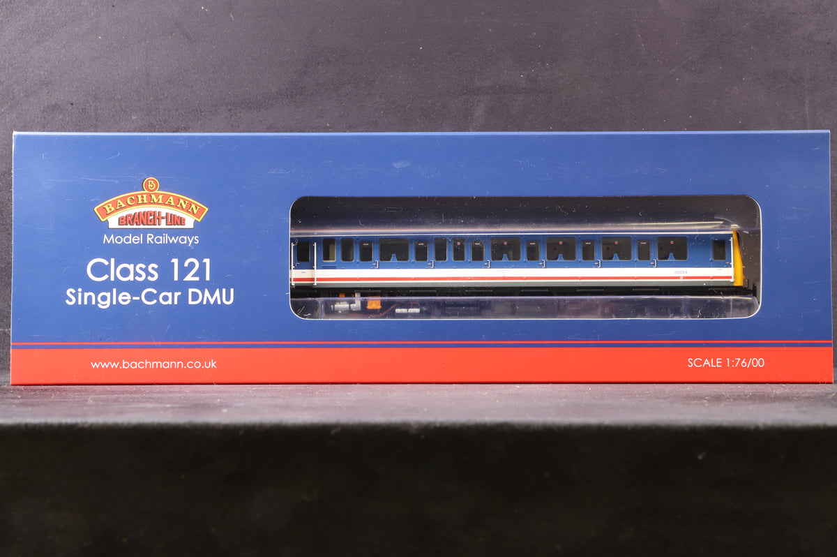 Bachmann OO 35-527 Class 121 Single Car DMU in BR NSE Livery