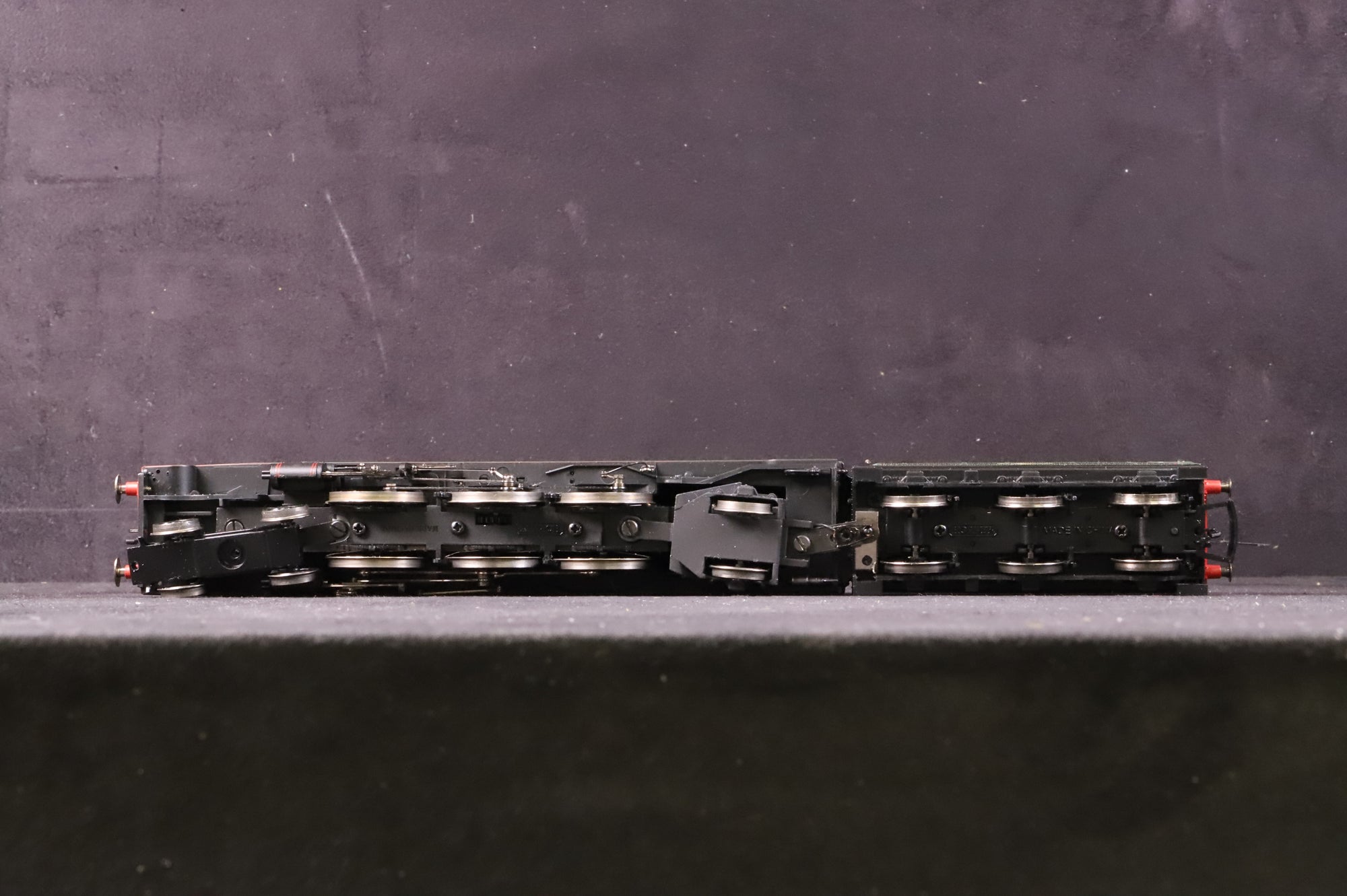 Hornby OO R2314 Princess Class 46212 'Dutchess of Kent' in Lined BR Green w/ Late Crests