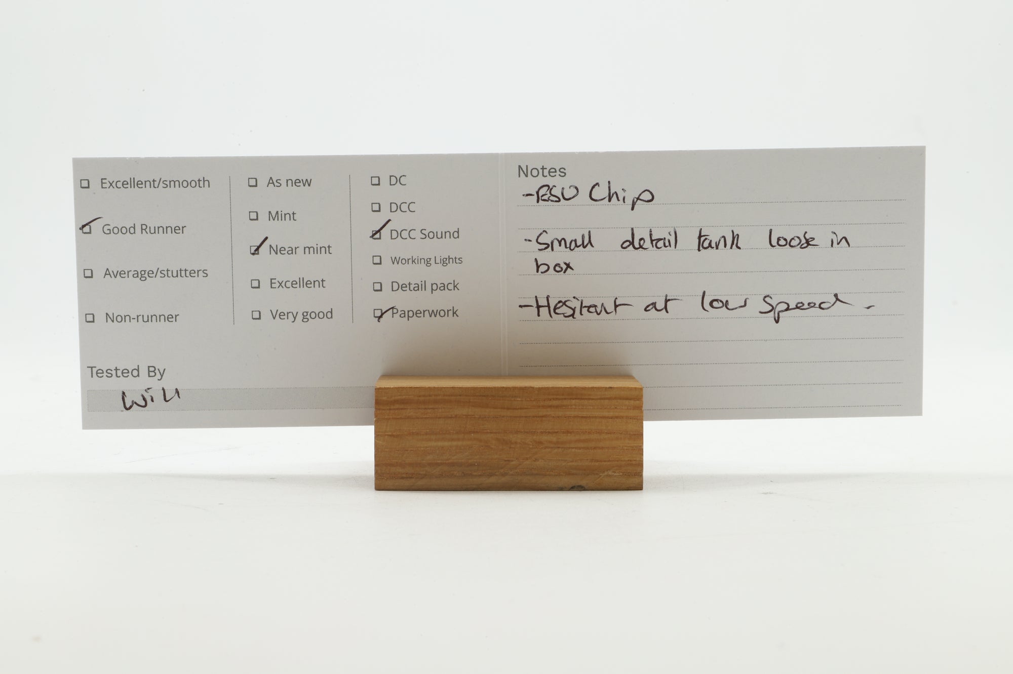 Hornby OO R2903XS Class 08 D3105 in BR Green w/ Wasp Stripes - DCC Sound