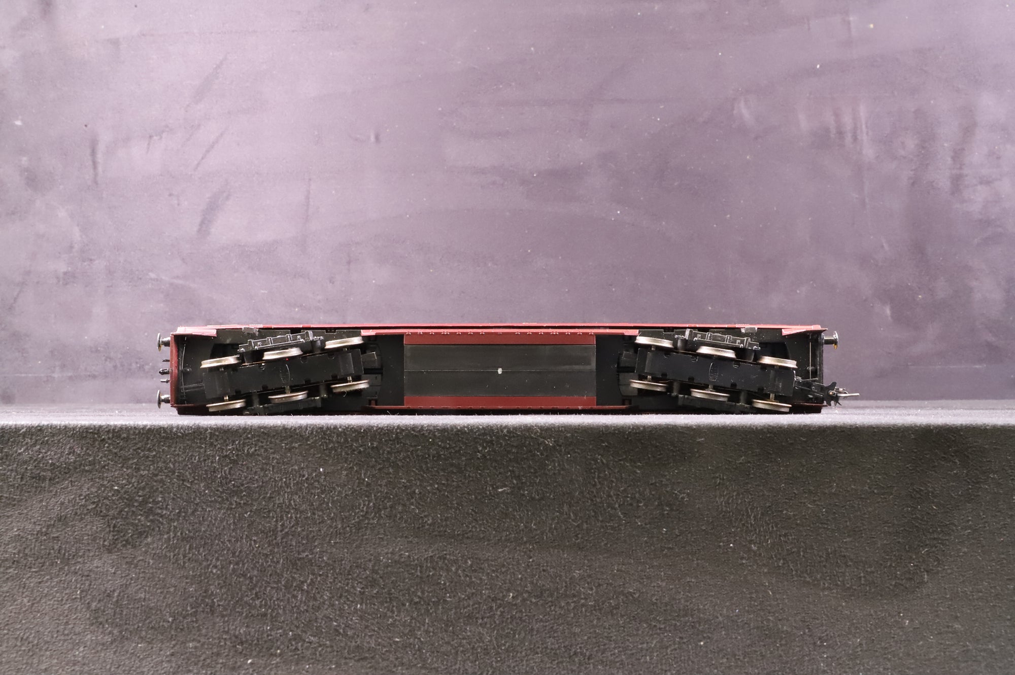 Heljan OO 5200 Class 52 D1073 'Western Bulwark' in BR Maroon