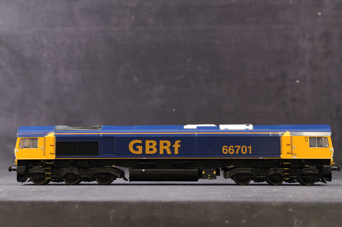 Bachmann OO 32-727 Class 66 Diesel &#39;66701&#39; GBRf, DCC Fitted