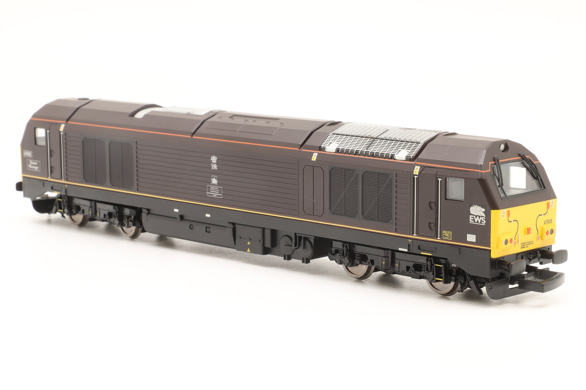 Hornby OO R30323 Class 67 67005 'Queen's Messenger' in DB Royal Claret Livery - DCC Sound