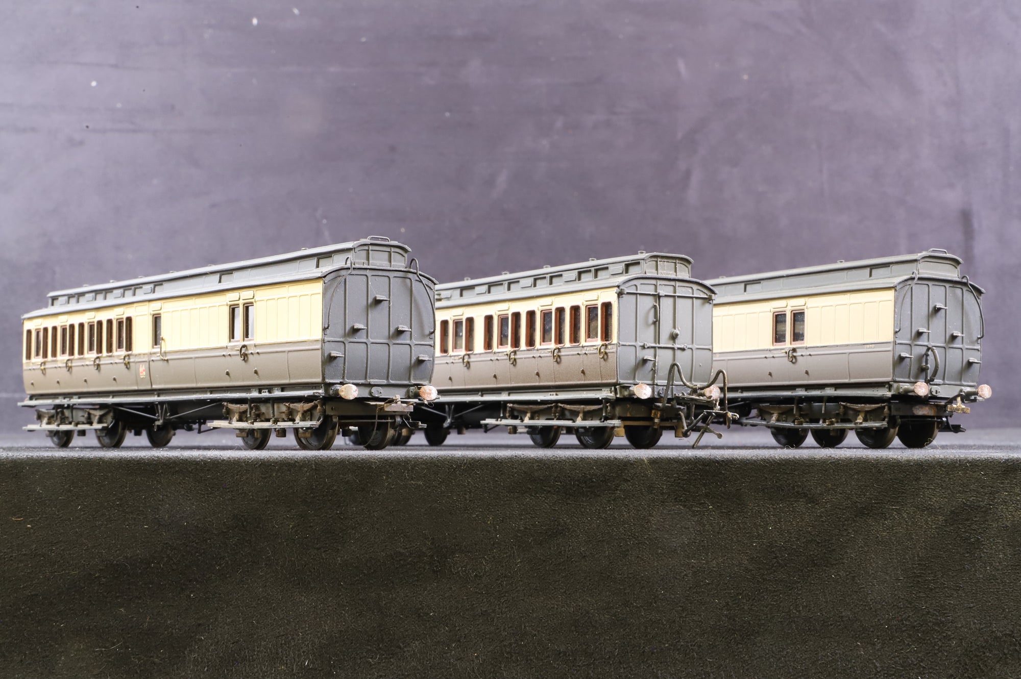 Kit Built OO Rake Of 3 GWR Clerestory Coaches Chocolate & Cream Weathered