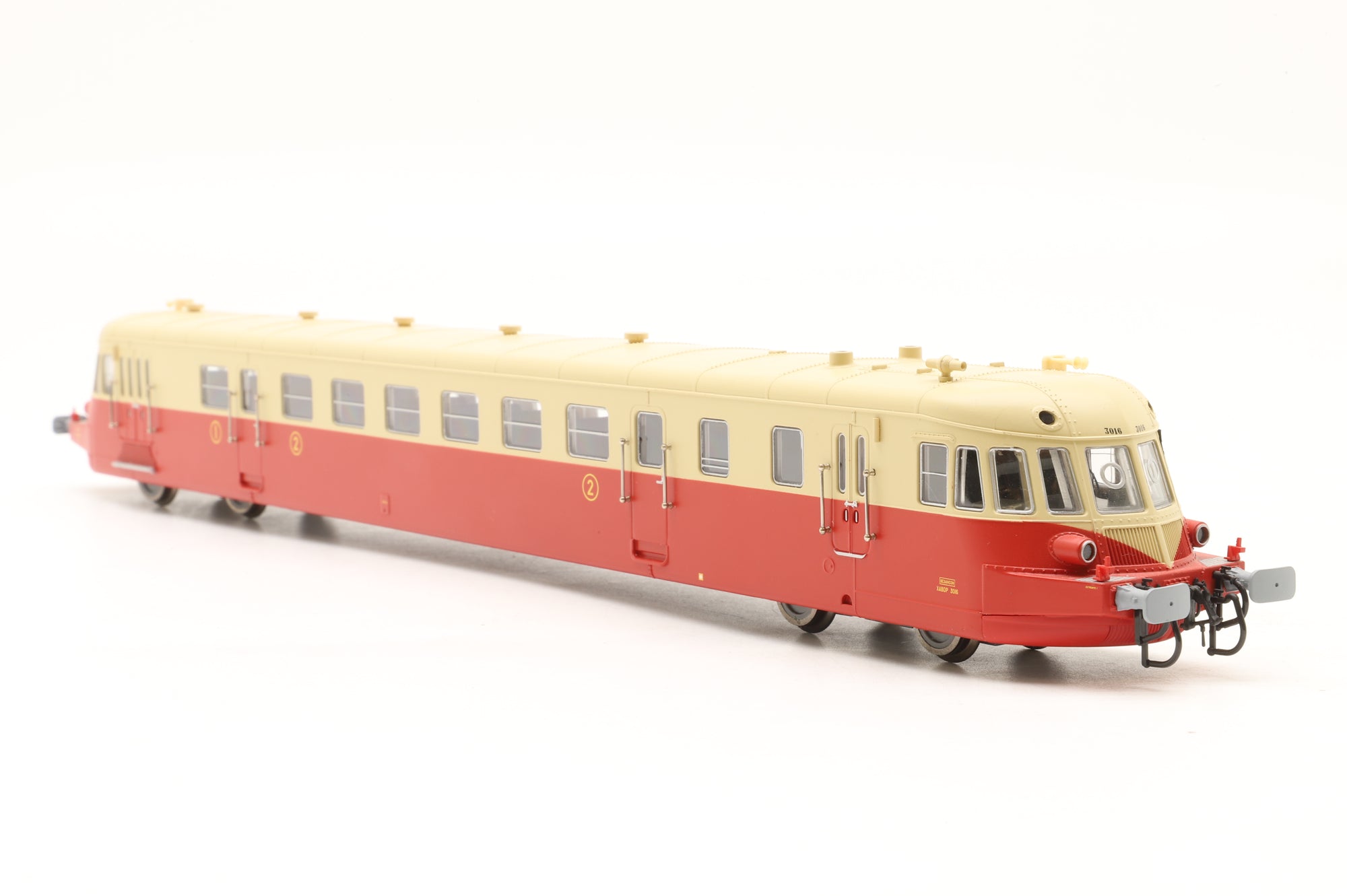 Electrotren HO 2134D Renault ABNJ-2 Railcar in SNCF Red/Cream