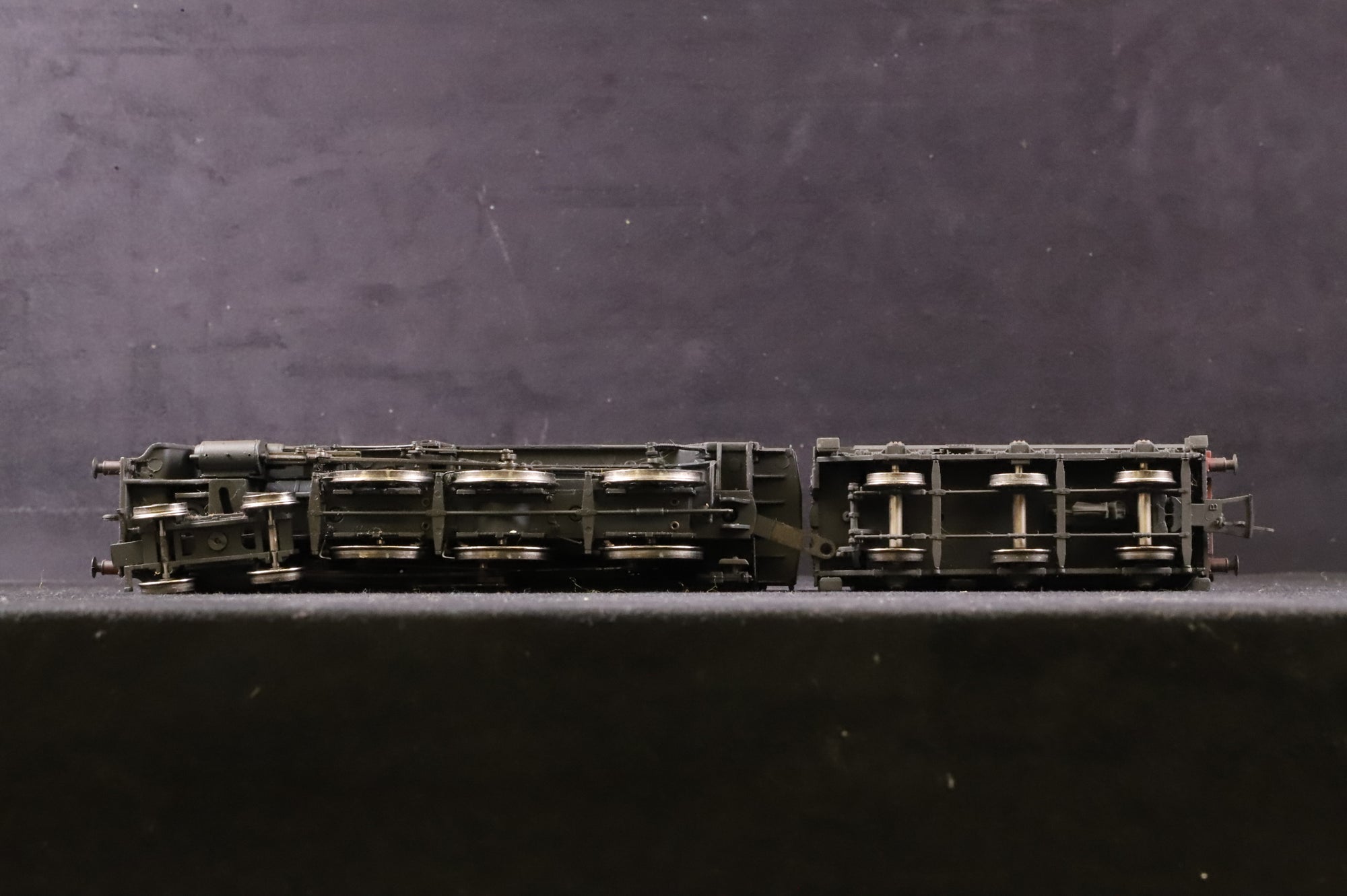 Bachmann OO 32-507 Standard Class 5MT '73050' BR Black L/C Weathered