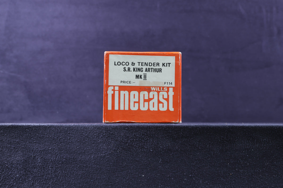 Wills Finecast OO Kit Built King Arthur Class 30777 in BR Lined Green w/ Late Crests