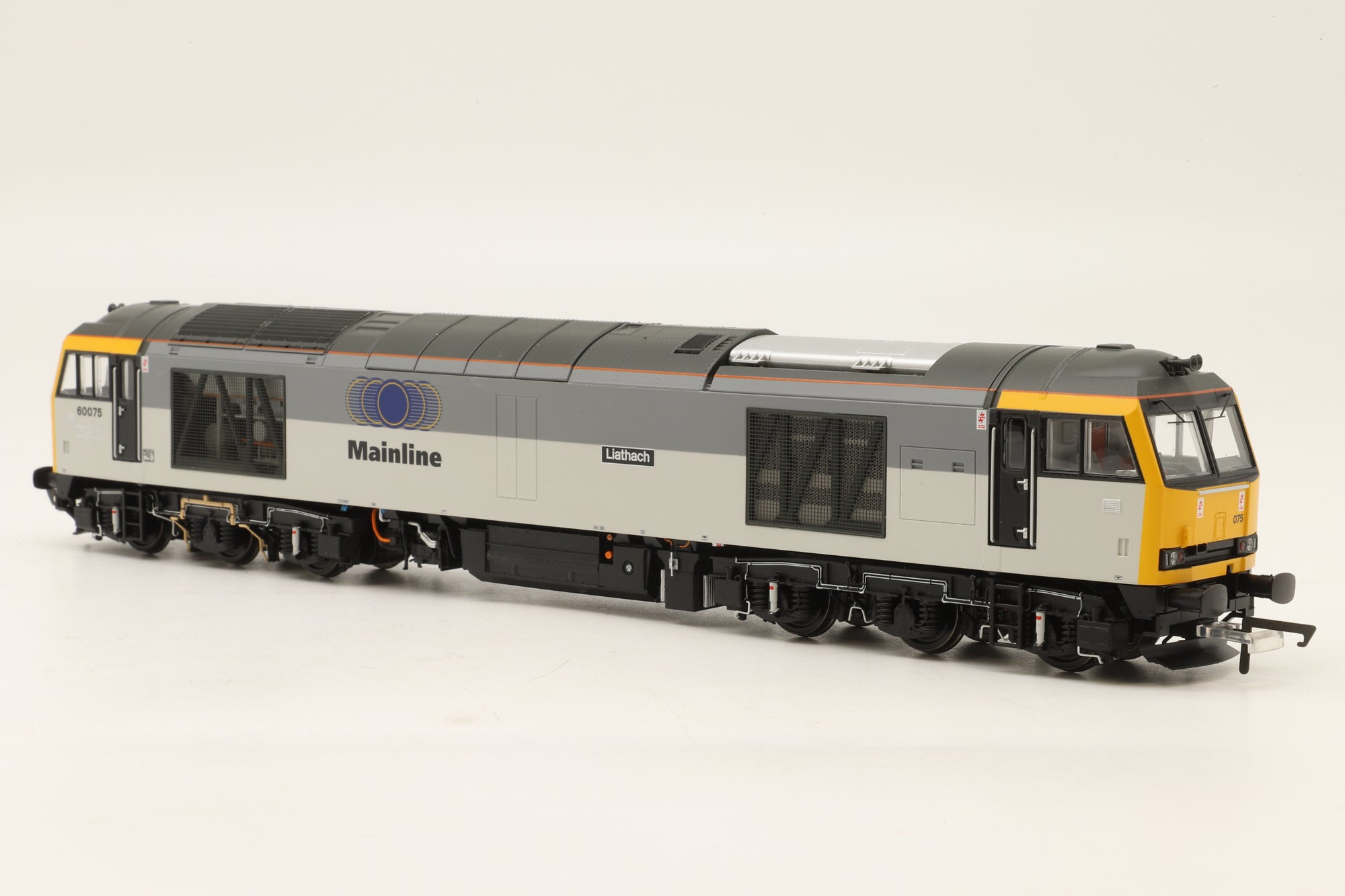 Accurascale OO ACC3036 Class 60 60075 'Liathach' in Mainline (Debranded BR Railfreight) Grey - DCC Sound