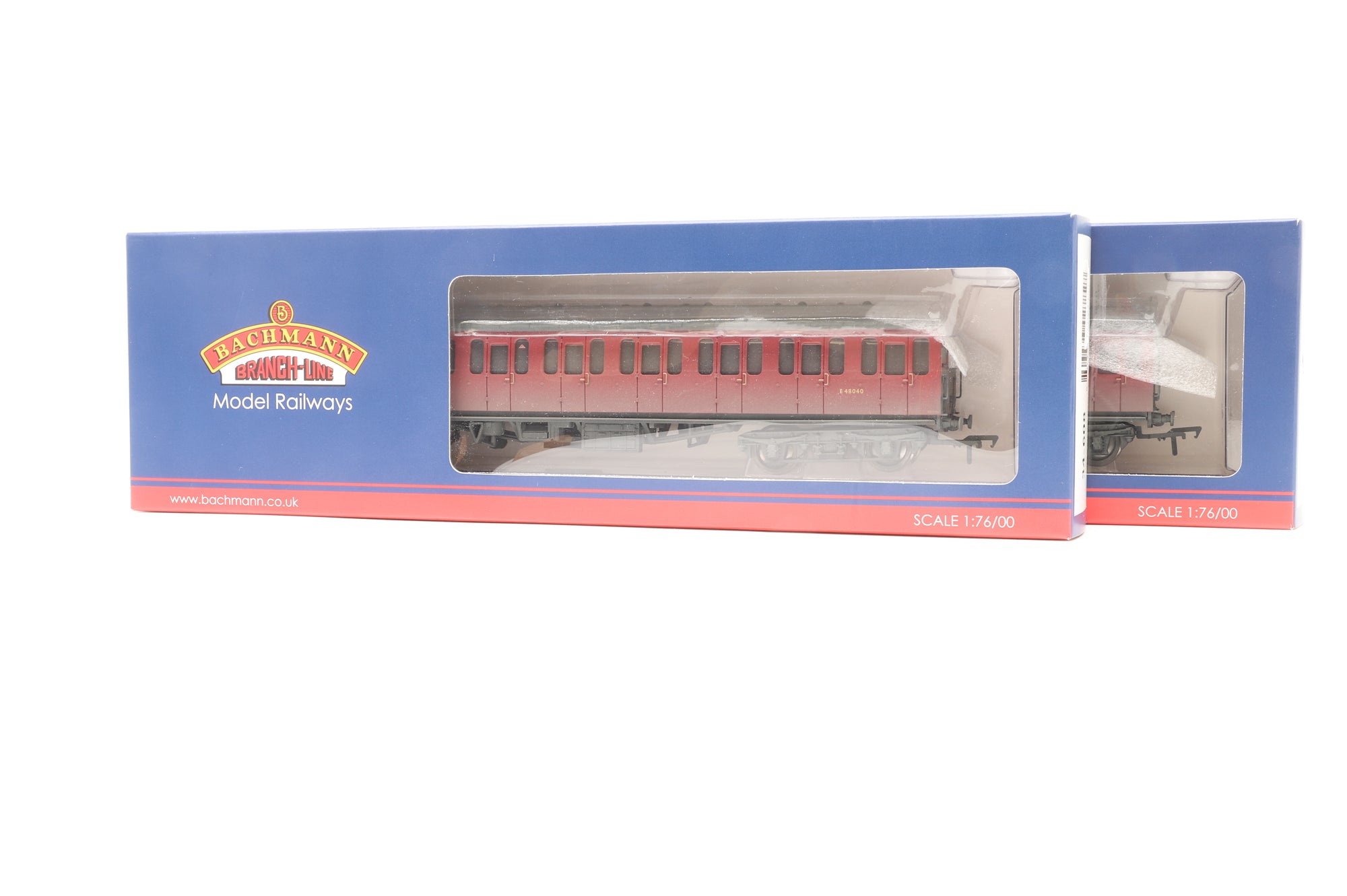Bachmann OO Rake Of 2 BR Mk1 Suburban Crimson Coaches Weathered Inc. 34-703 & 34-608