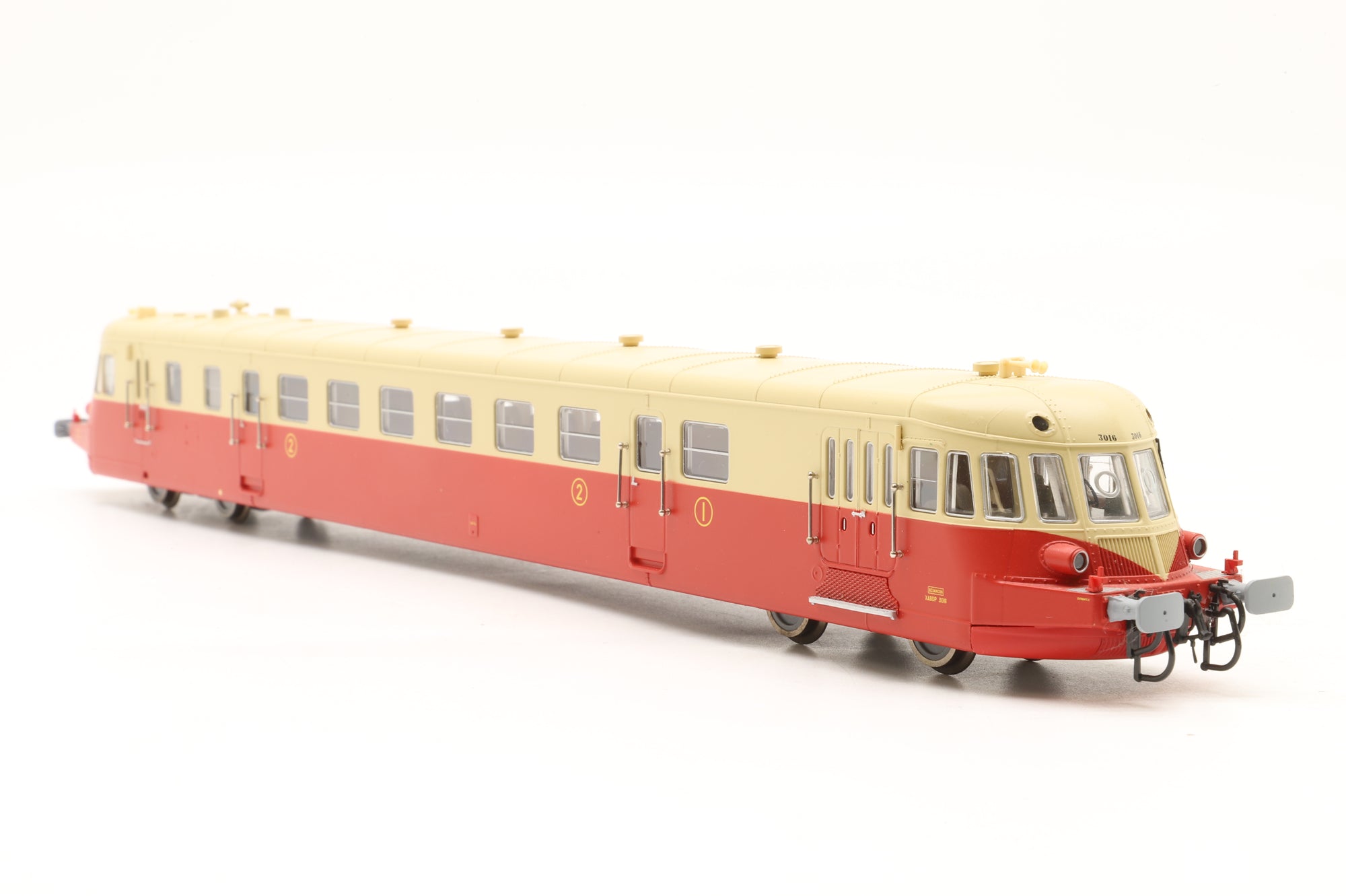 Electrotren HO 2134D Renault ABNJ-2 Railcar in SNCF Red/Cream