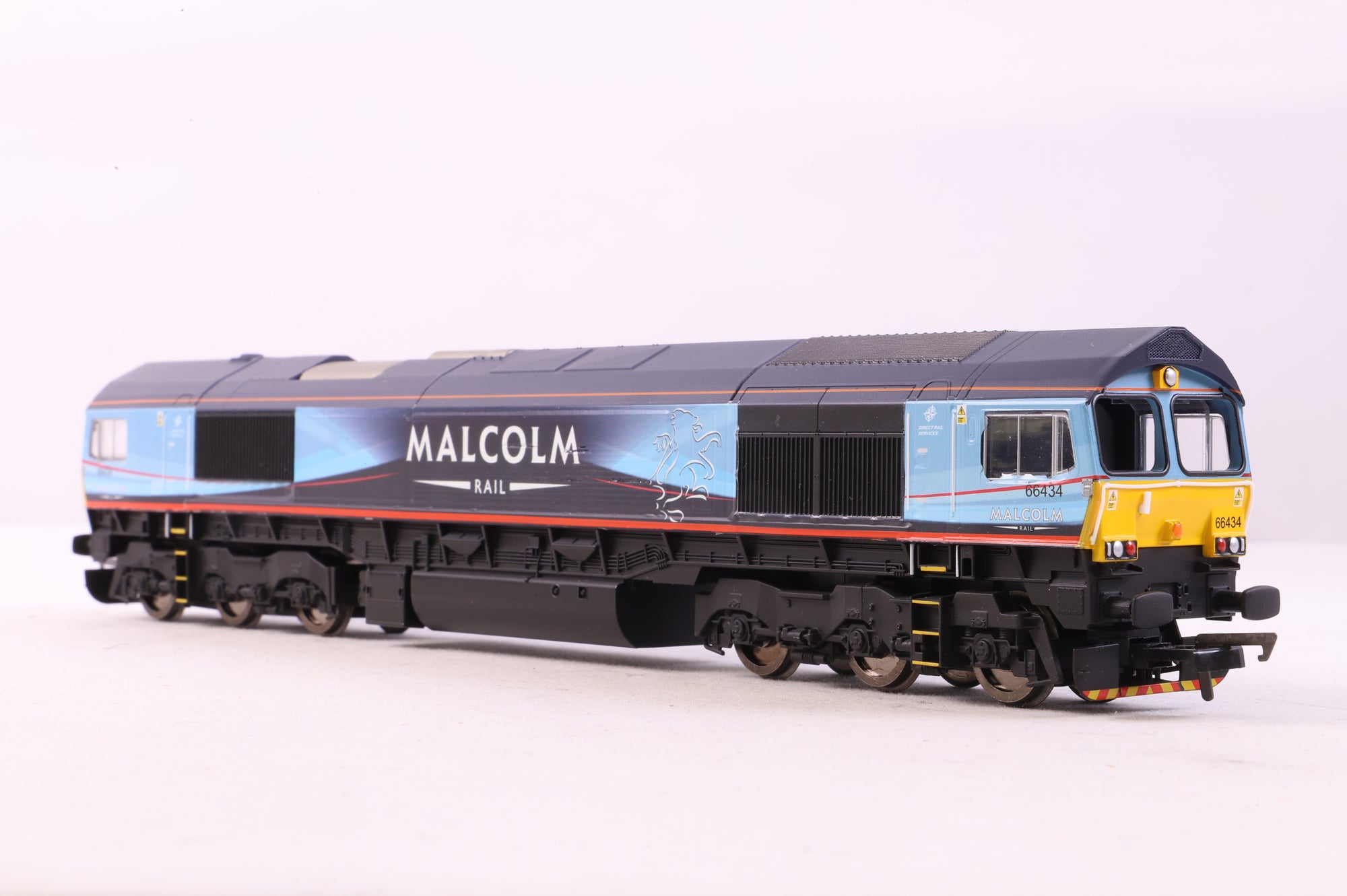 Hornby OO R3920 Class 66 '66434' Malcolm Logistics