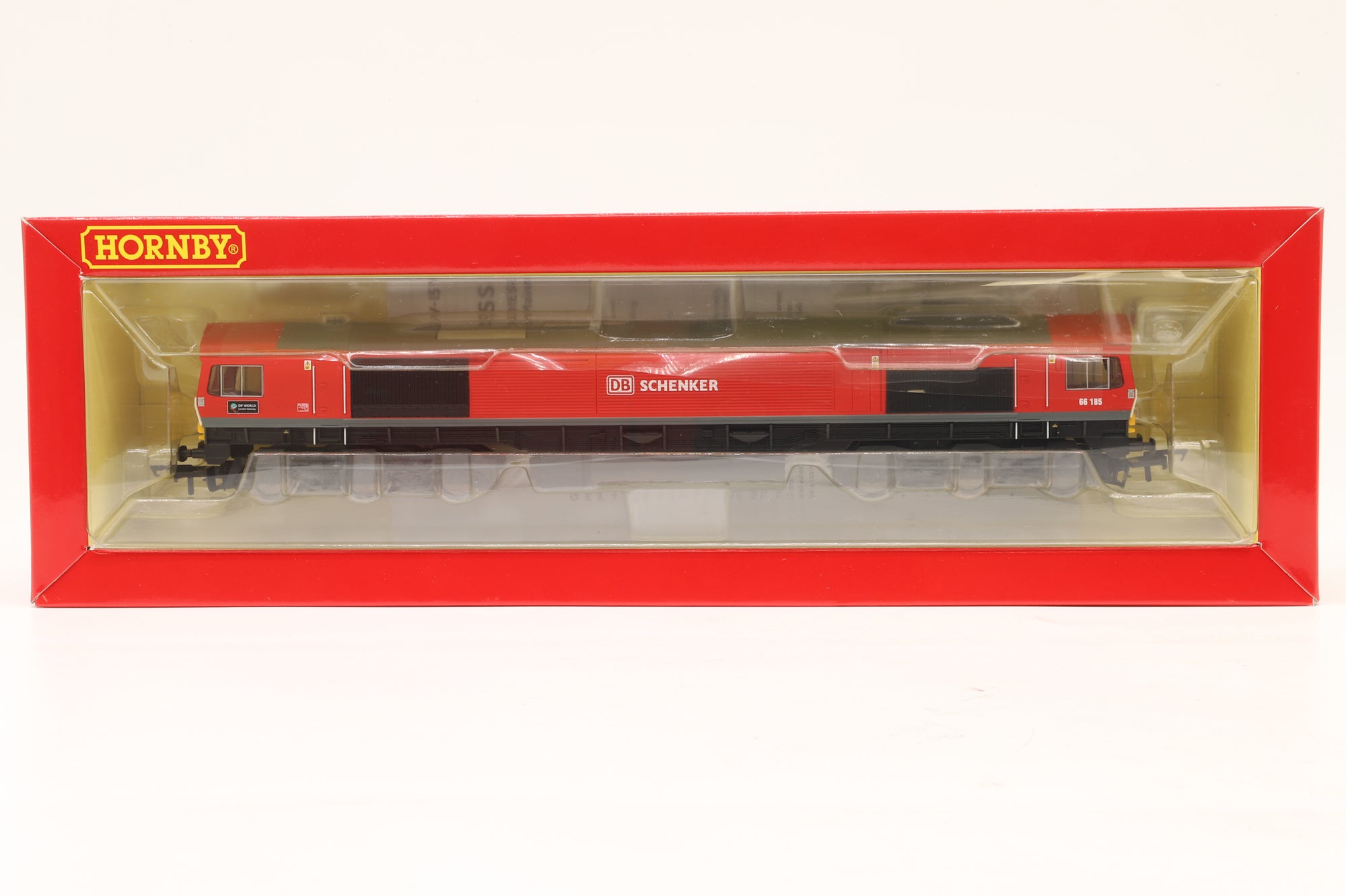 Hornby OO R3486 Class 66 66185 in DB Schenker Red