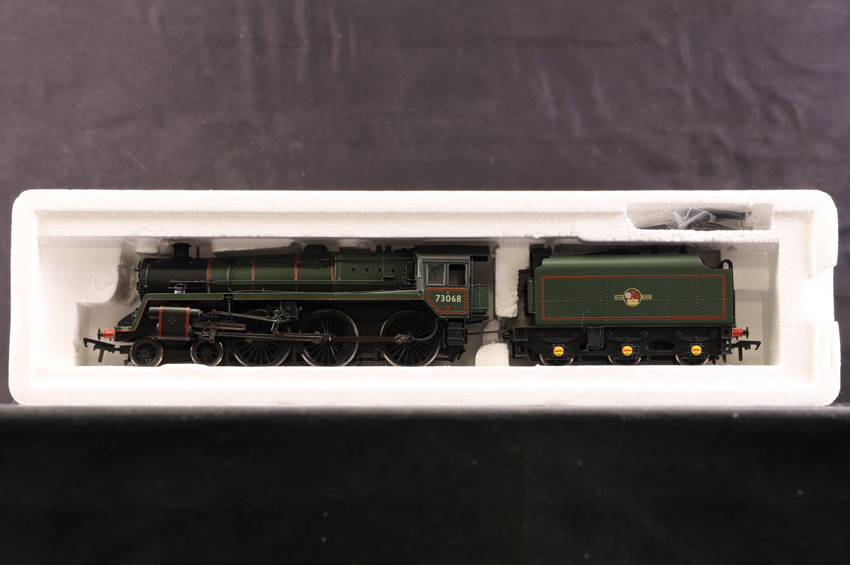 Bachmann OO 32-500 Standard Class 5MT &#39;73068&#39; BR Green L/C BR1C Tender