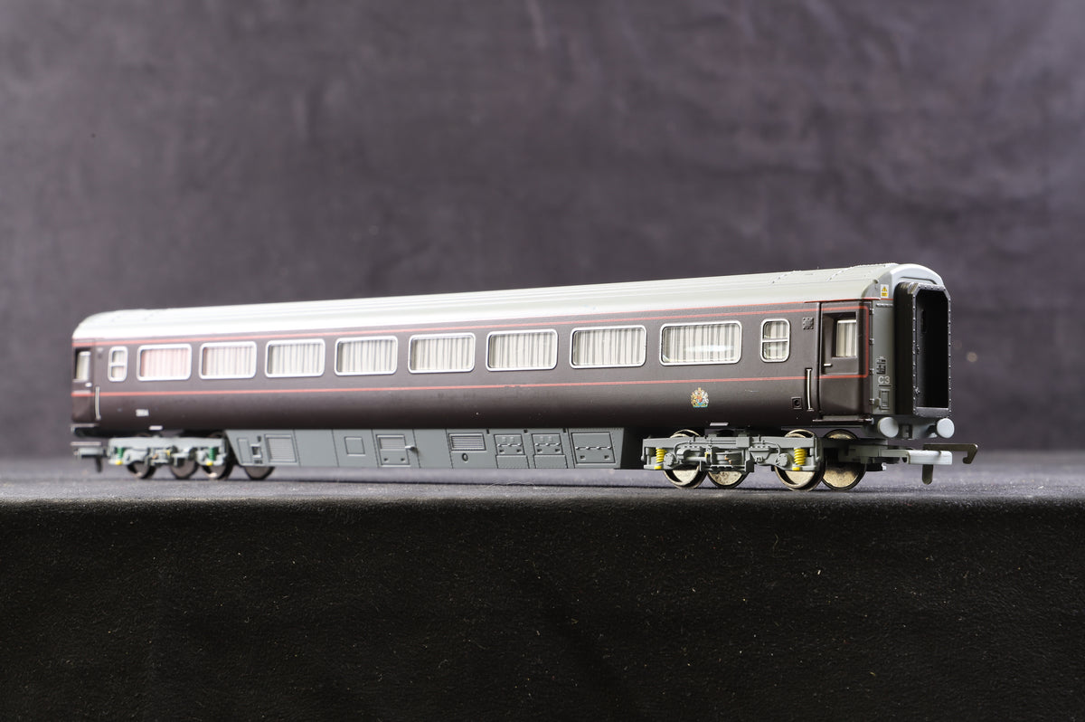 Hornby OO Rake Of 7 Royal Coaches