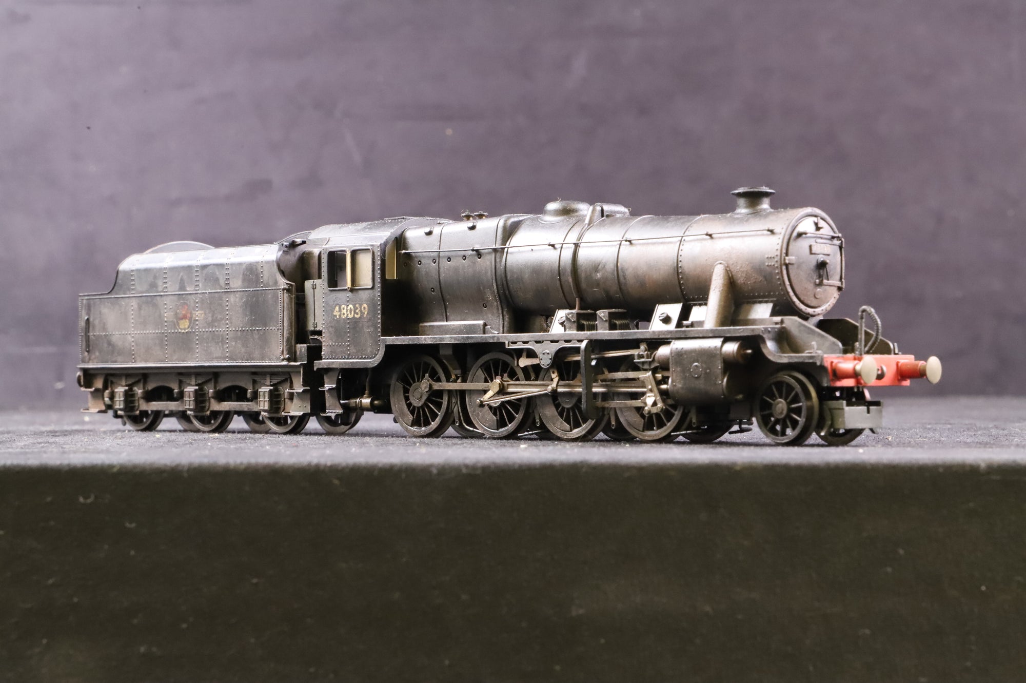 WORKSHOP Hornby R2463 Class 8F 2-8-0 '48039' BR Black L/C Renumbered & Weathered