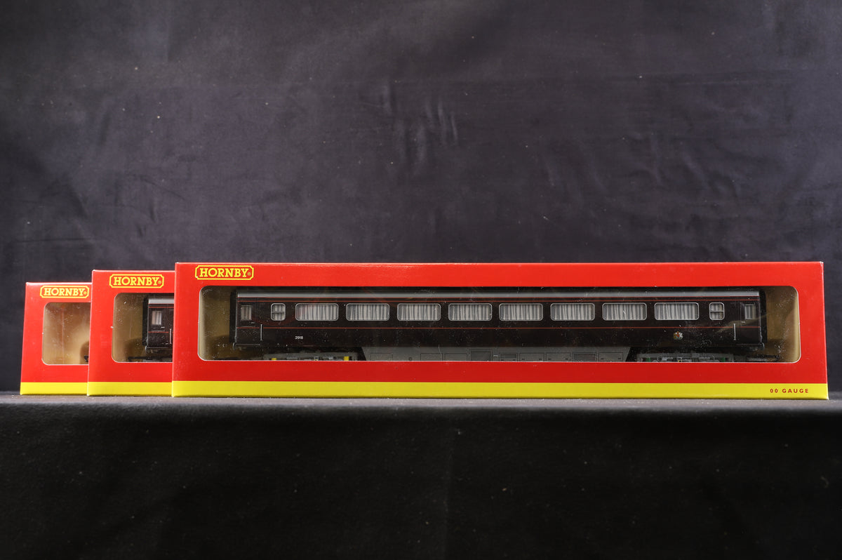 Hornby OO R4197 &#39;The Royal Train&#39; Coach Pack