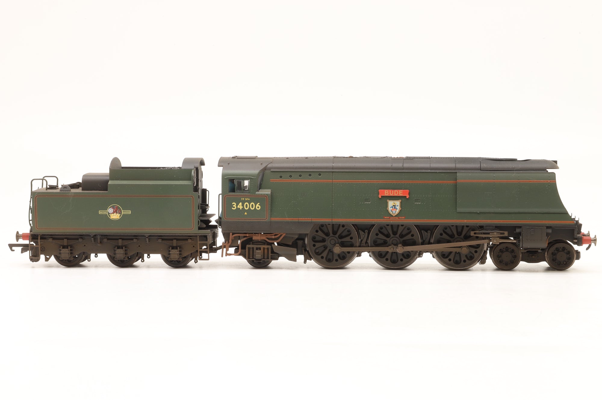 Hornby OO R3310 West Country Class '34006' 'Bude' BR Lined Green L/C Weathered DCC Sound