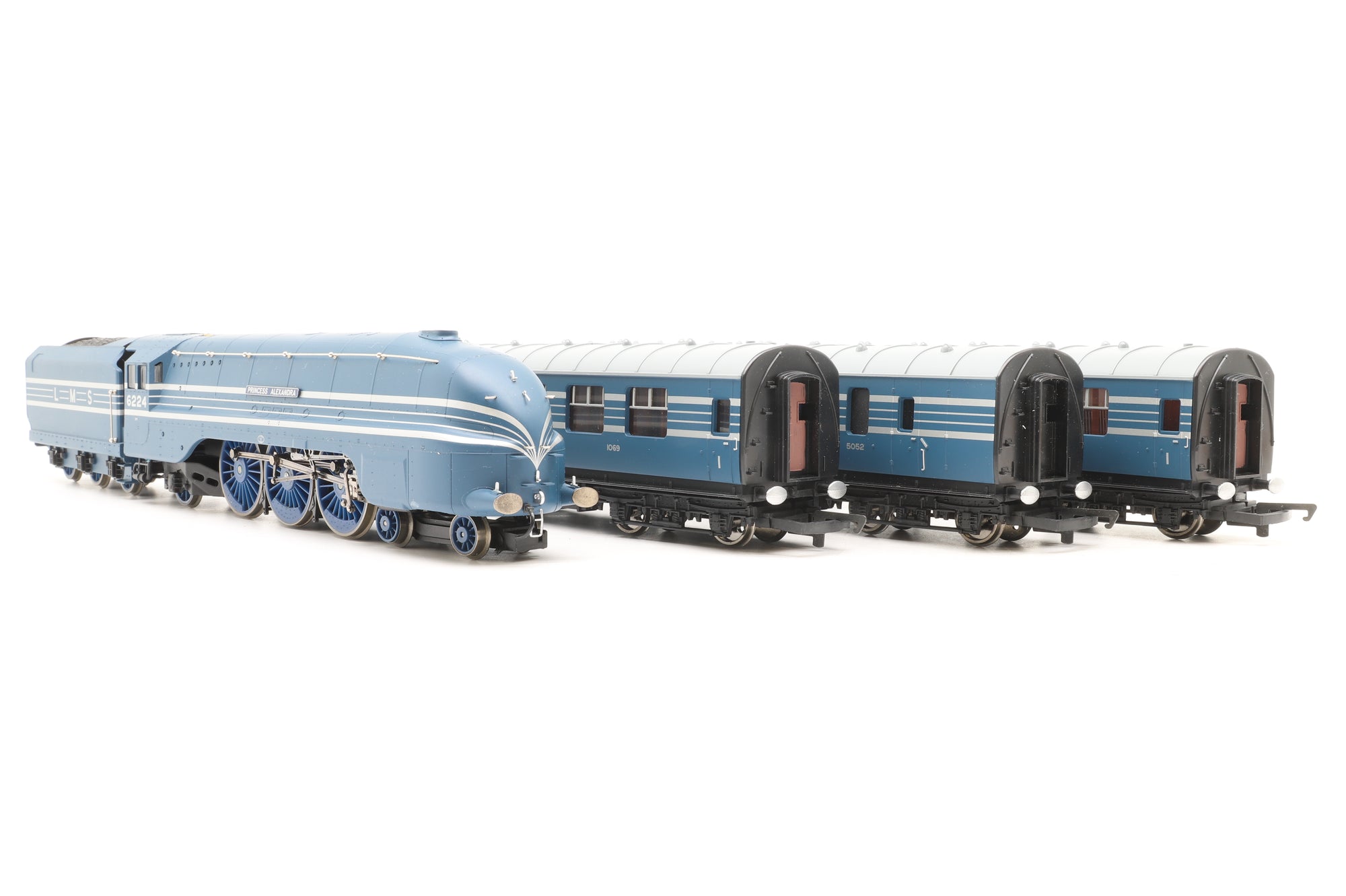 Hornby OO R2371M Coronation Scot Train Pack