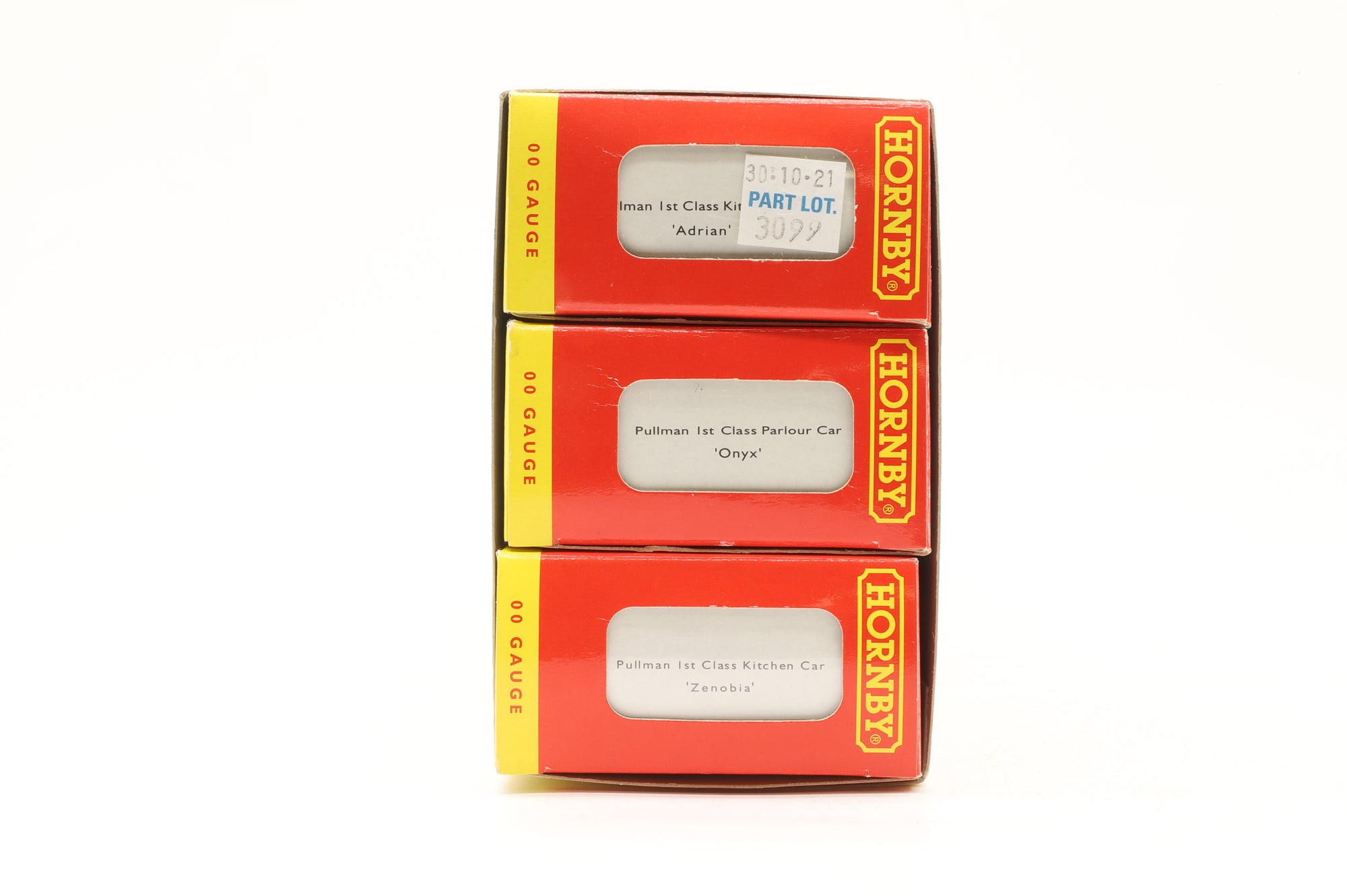 Hornby OO R4196 'The Golden Arrow' Coach Pack