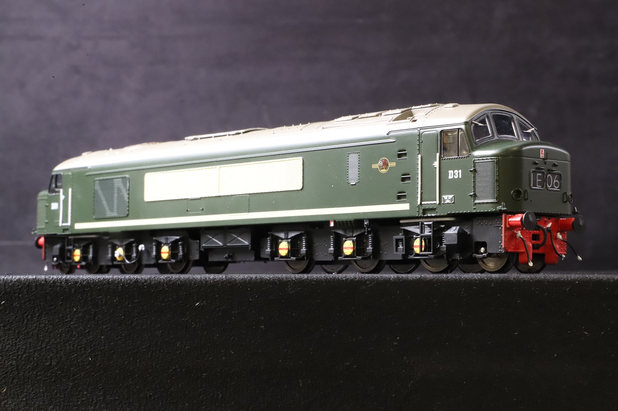 Heljan OO 45100 Class 45 'D31' BR Green