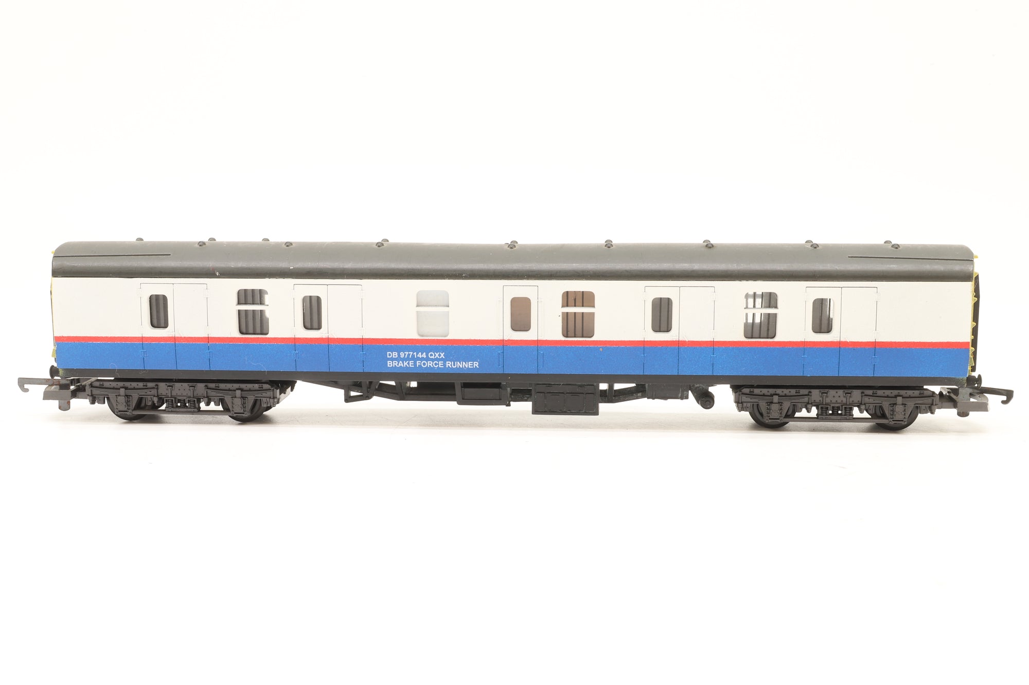 Custom OO Mk1 Brake Force Runner DB977144QXX in a BR Departmental Livery
