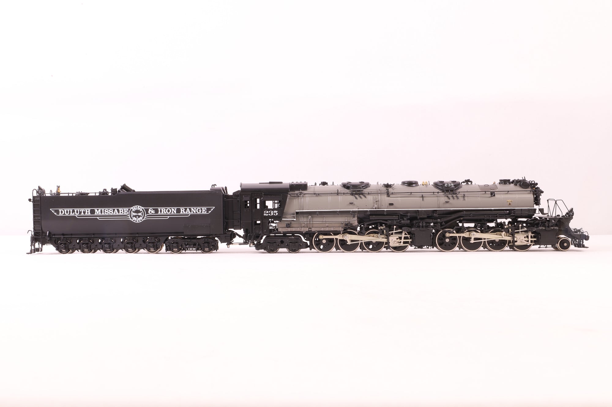 Iron Horse Models HO Brass 15468-3 M-4, 2-8-8-4 The Yellowstone w/elesco feed water system, Painted w. gray Water Jacket