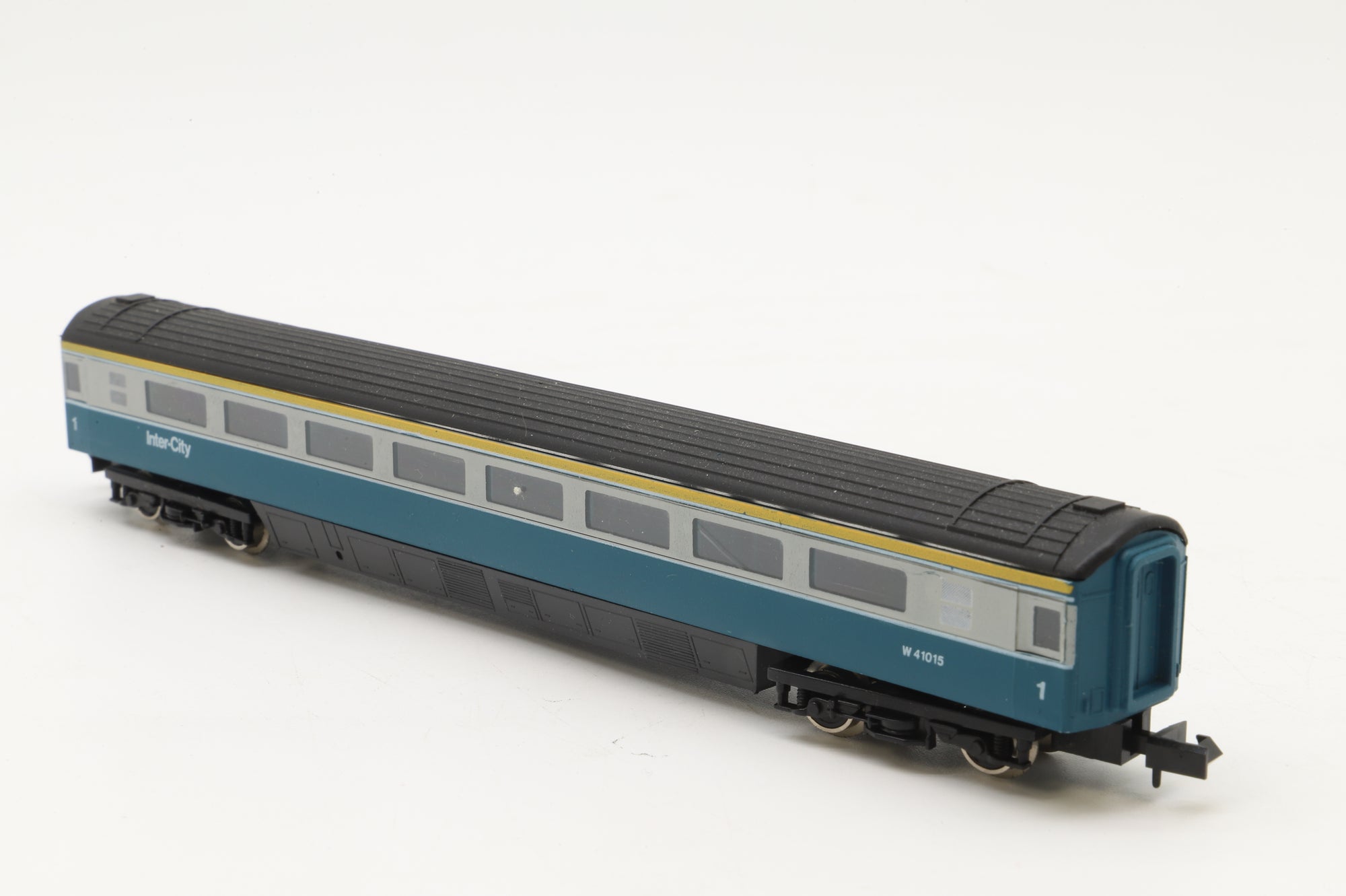 Graham Farish N 8125 Class 43 3-Car HST Set in BR Intercity 125 Livery