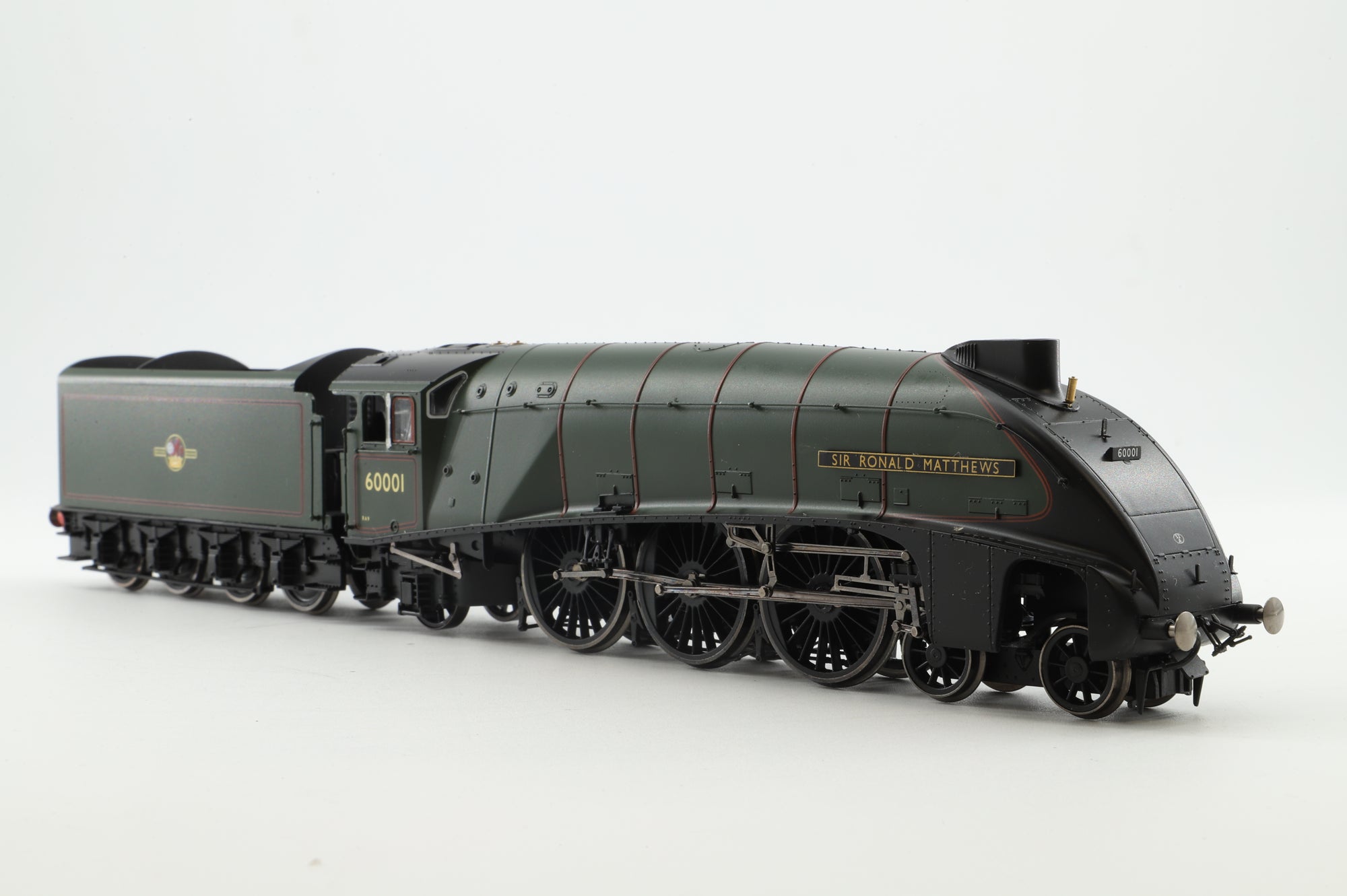 Hornby OO R2896XS Class A4 60001 'Sir Ronald Mathews' in Lined BR Green w/ Late Crests - DCC Sound