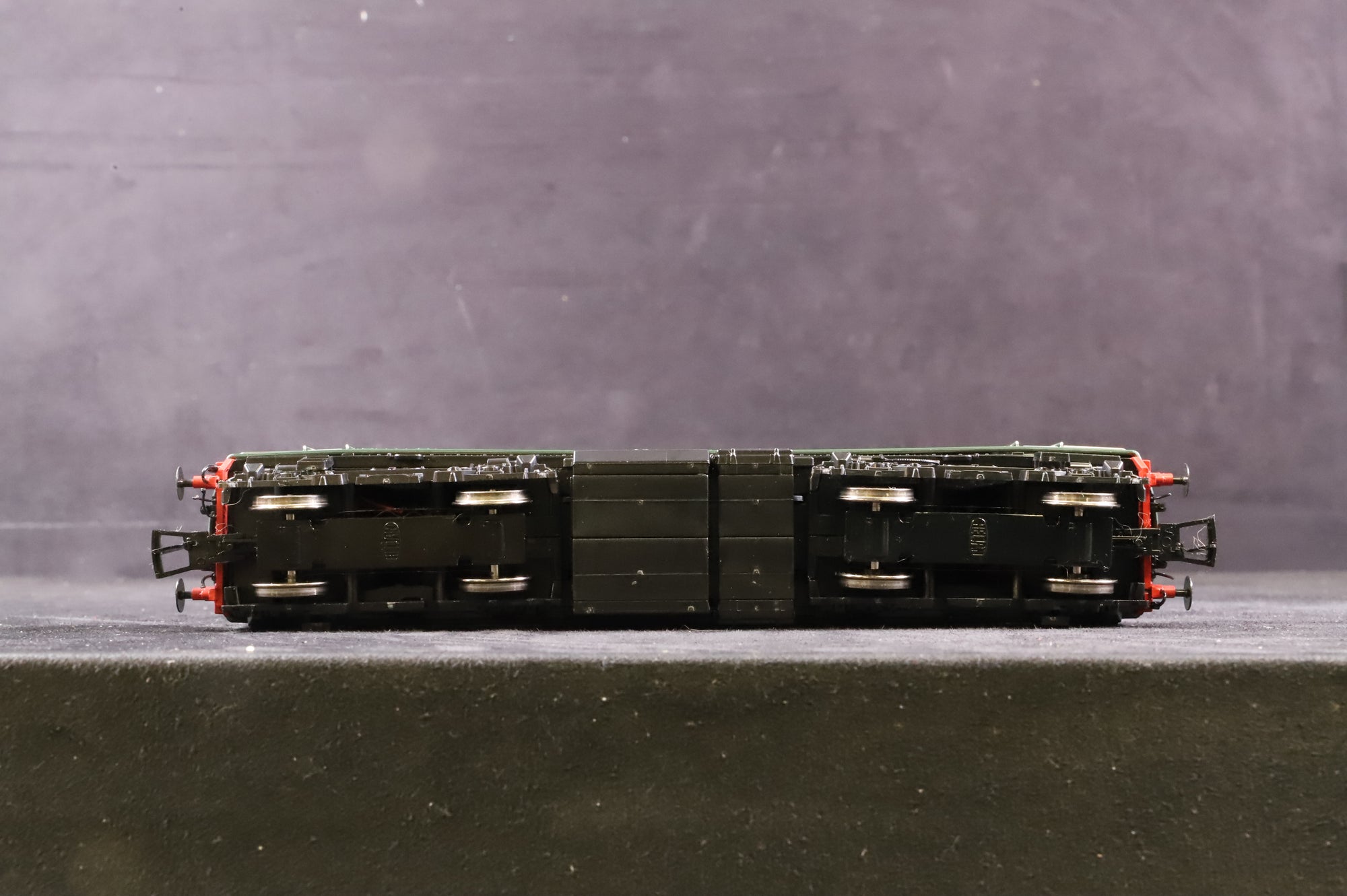 Heljan OO 33181 Class 33 D6585 in BR 'As-Built' Green