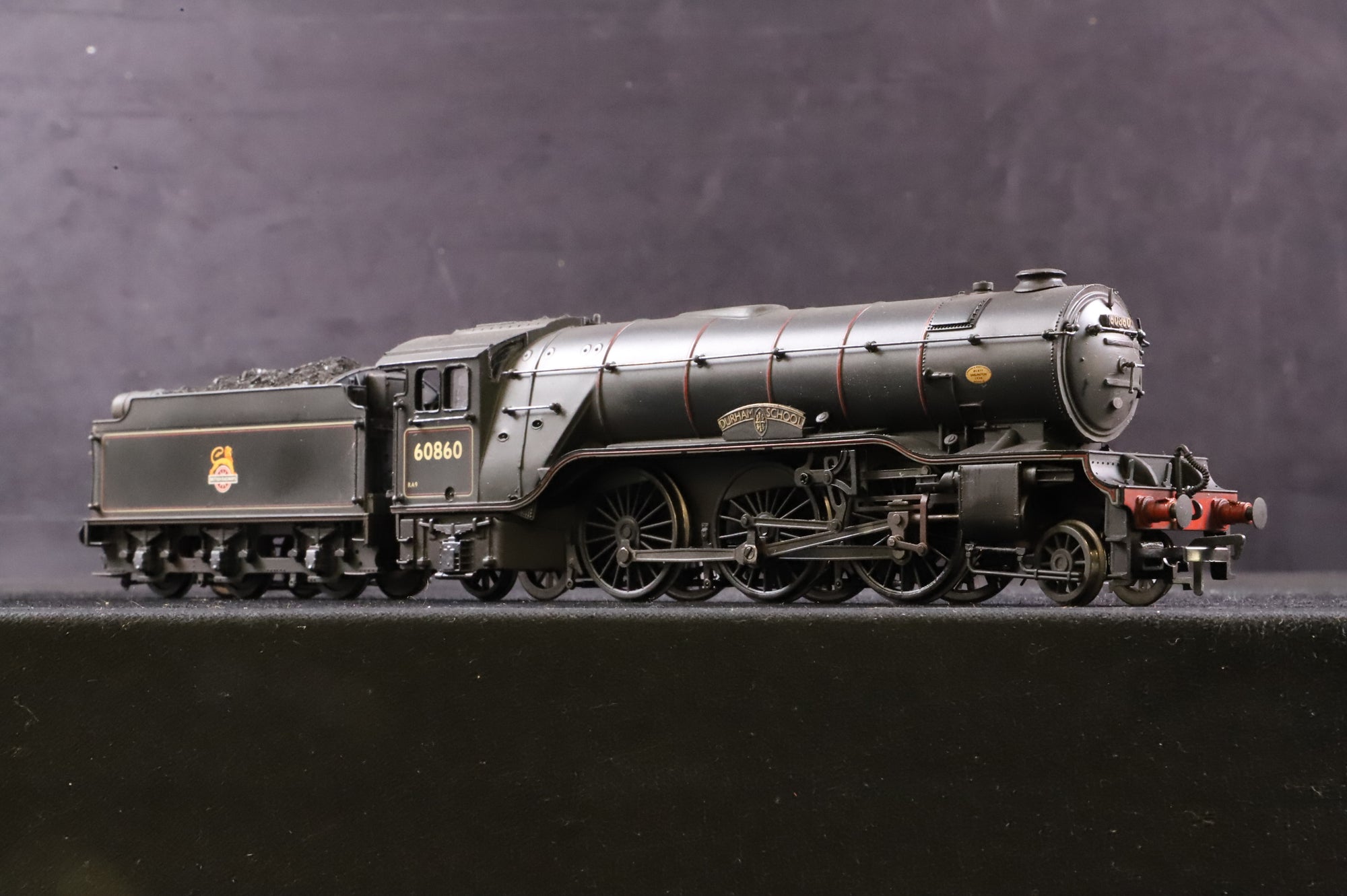 Bachmann OO 31-564 Class V2 '60860' 'Durham School' BR Black E/C Weathered