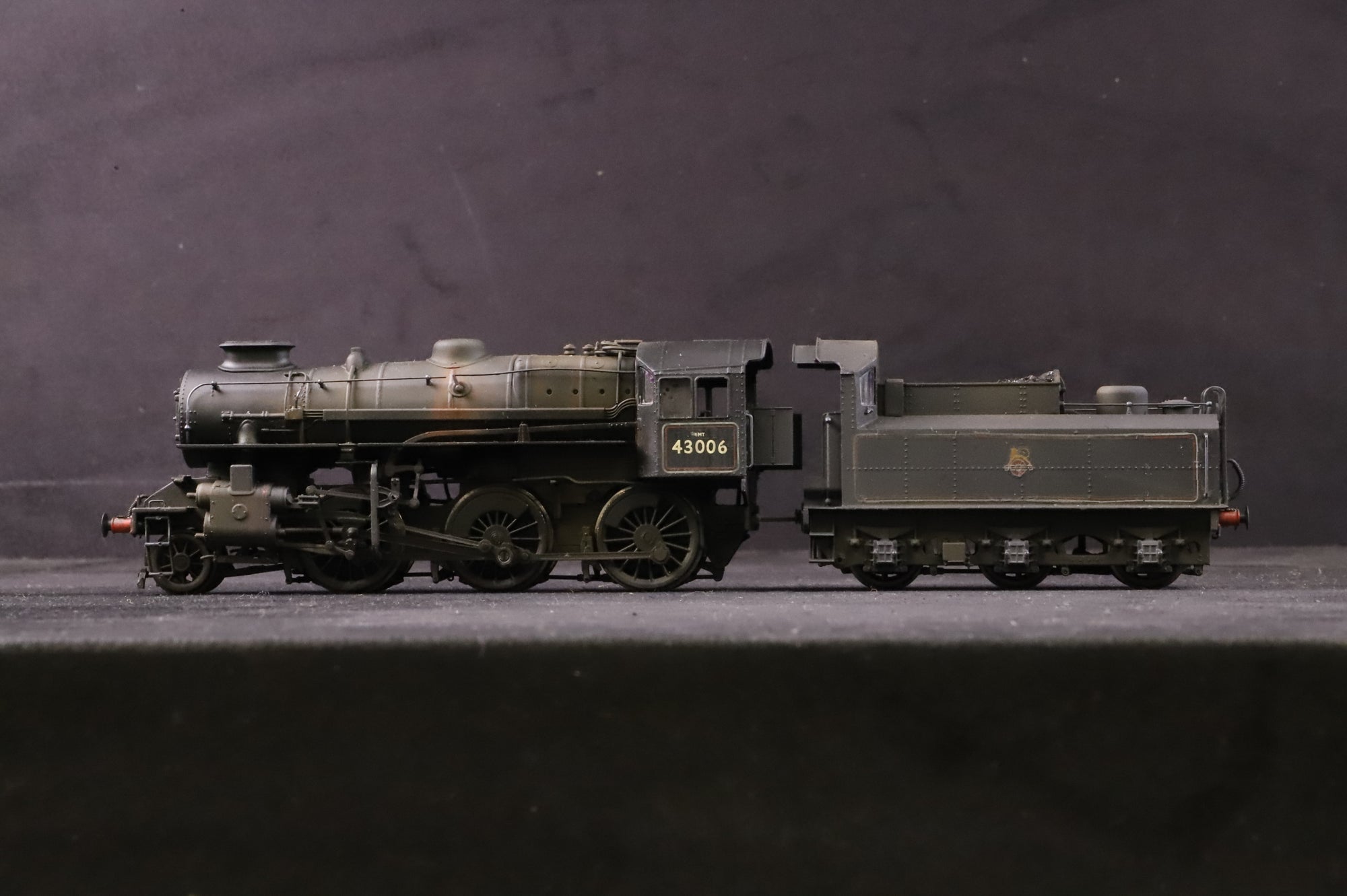 Bachmann OO 32-575A Ivatt Class 4MT '43006' BR Black E/C Renumbered