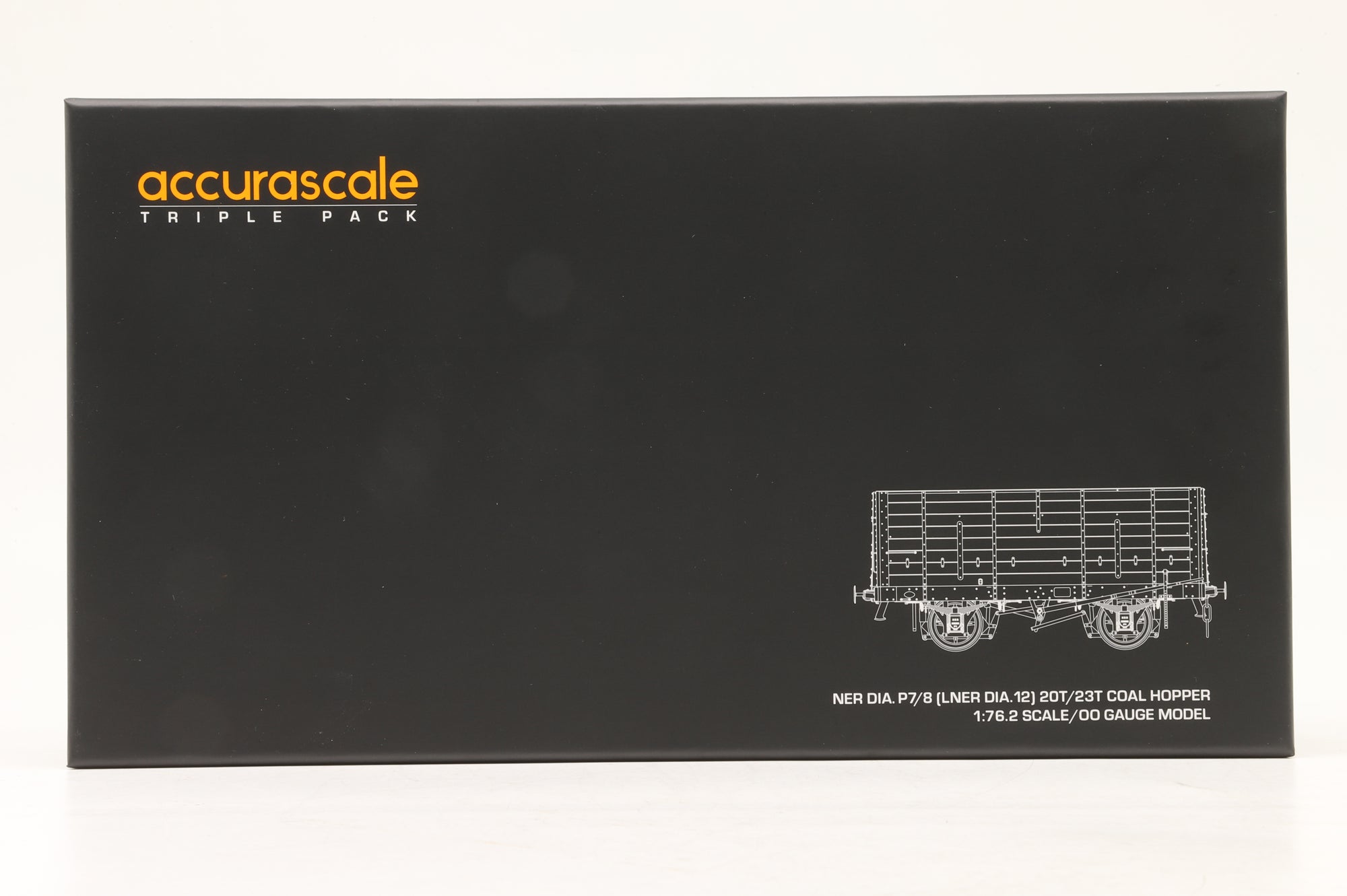 Accurascale OO ACC2820 NER P8 Hopper Triple Pack D