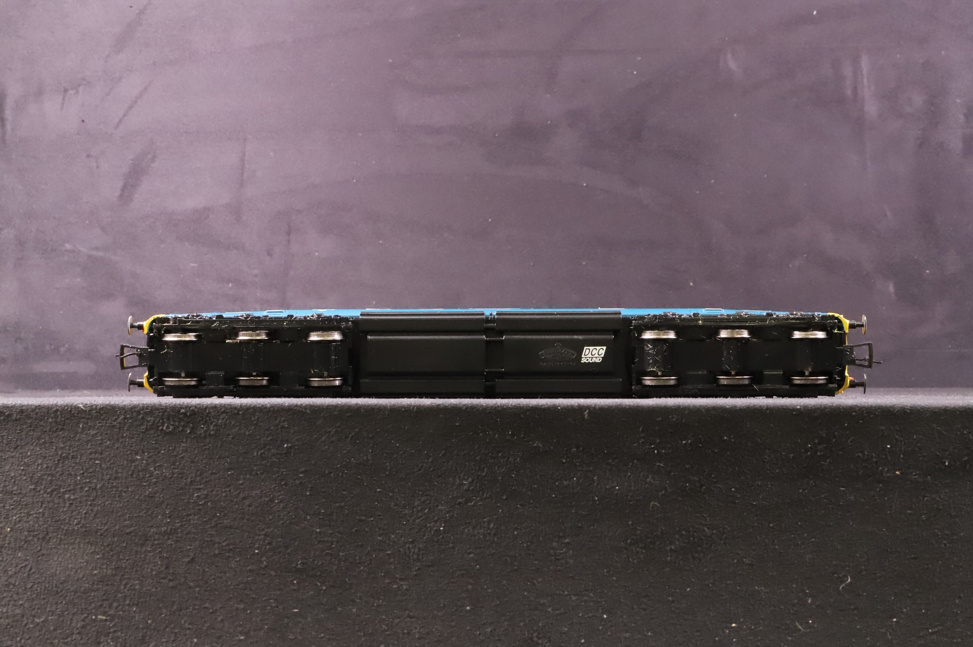 Bachmann OO 32-526DS Class 55 '55018' 'Ballymoss' BR Blue DCC Sound