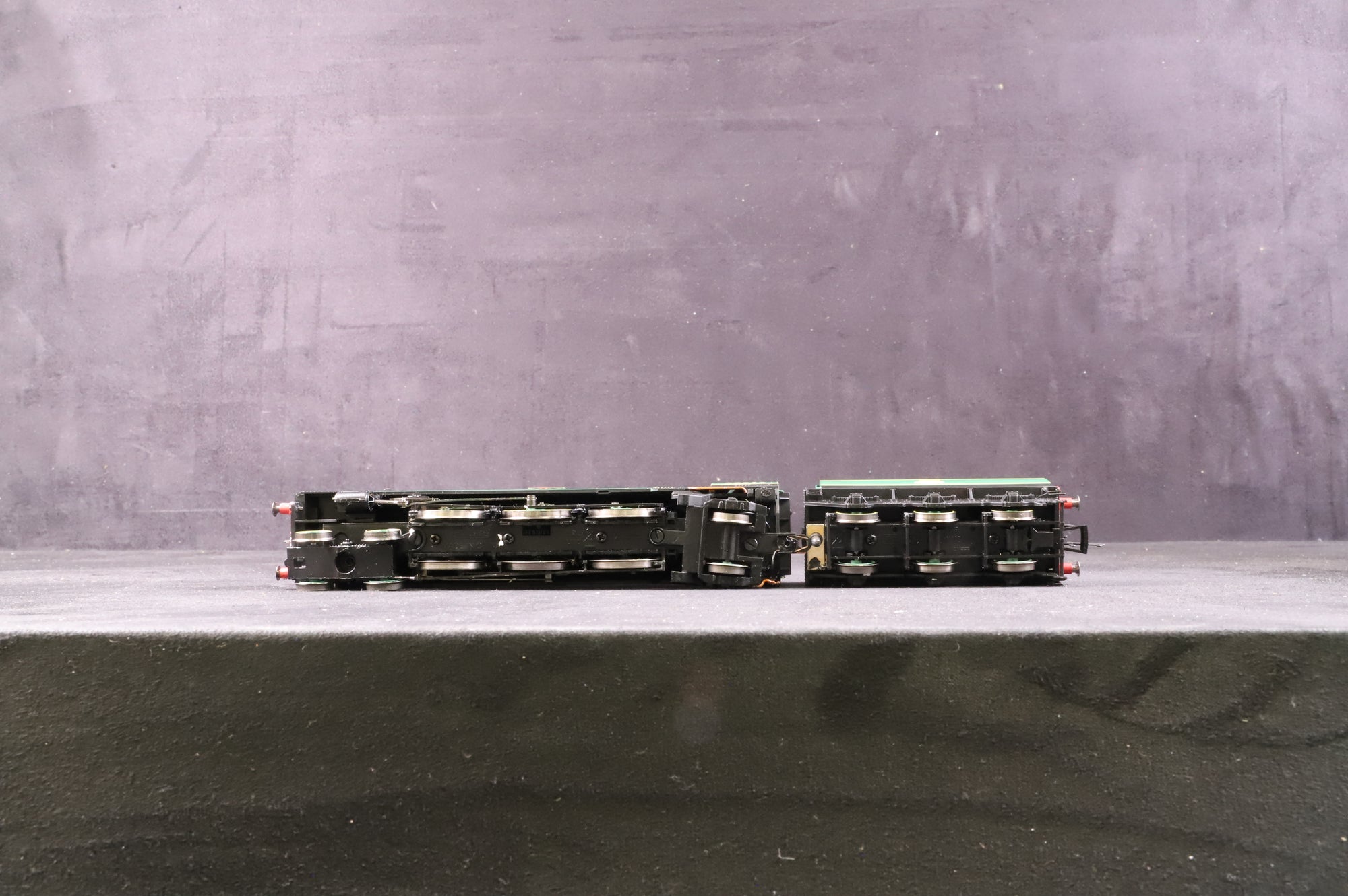 Hornby OO R2692 Battle of Britain Class 34090 'Sir Eustace of Missenden' in SR-Style Lined Green w/ Early BR Crests