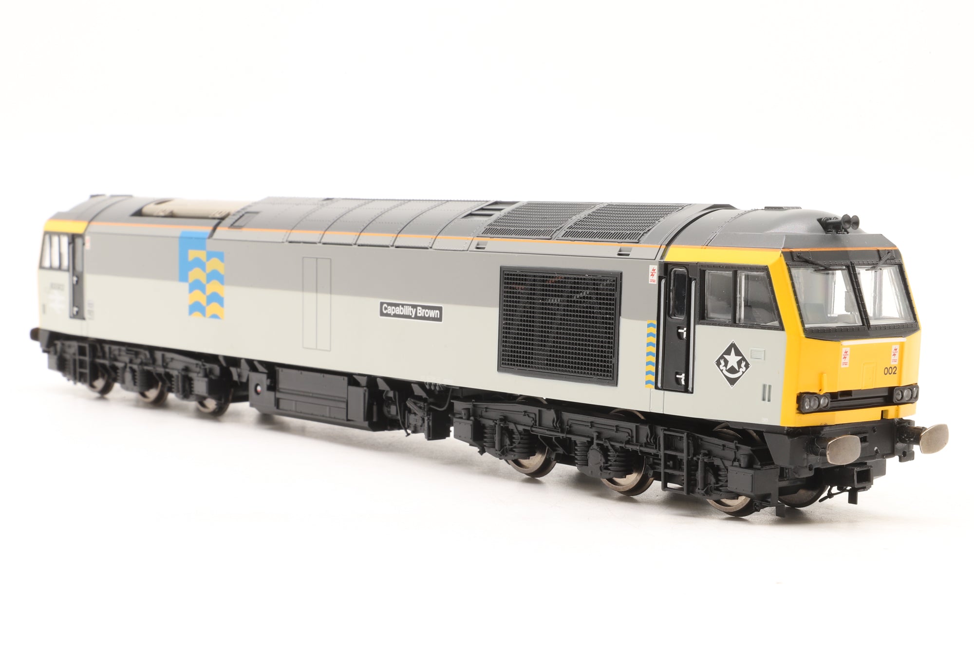 Hornby OO R30157 Class 60 60002 'Capability Brown' in BR Railfreight Petroleum