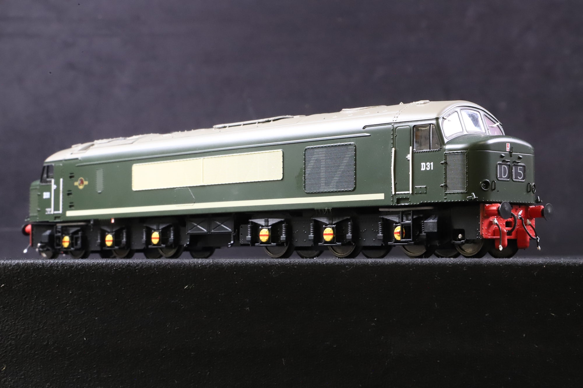 Heljan OO 45100 Class 45 'D31' BR Green