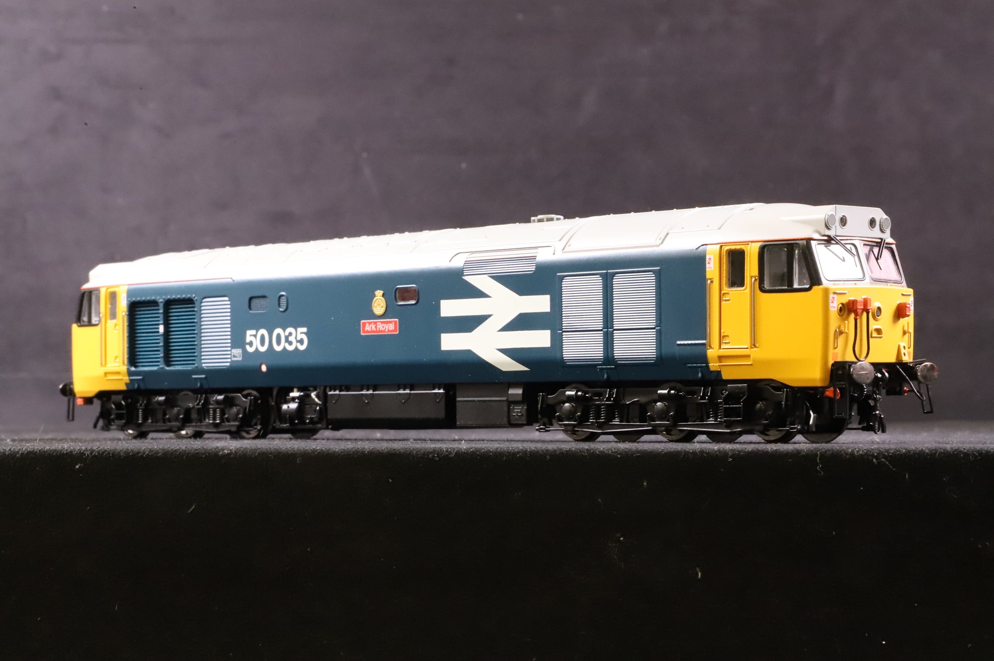 Hornby OO R2349 Class 50 '50035' 'Ark Royal' BR Large Logo Blue