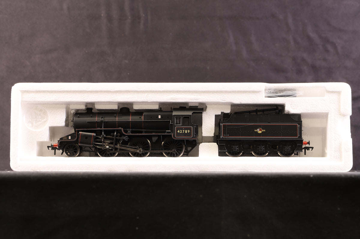 Bachmann OO 32-177 2-6-0 Crab &#39;42789&#39; BR Lined Black L/C With Riveted Tender &amp; Coal Rail