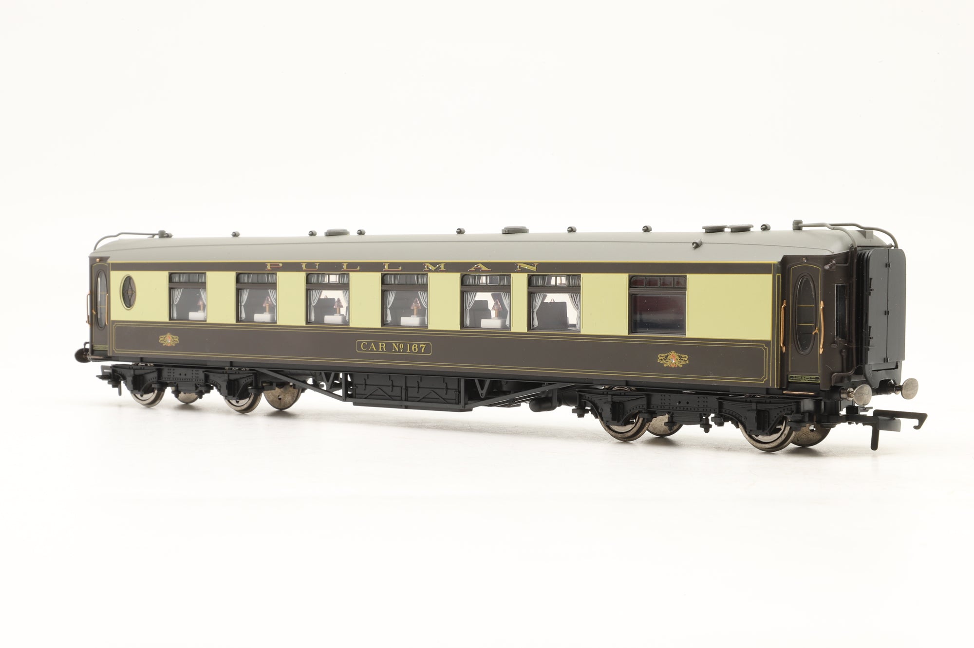 Hornby OO Pair of Pullman Coaches, Including R4163 & R4165