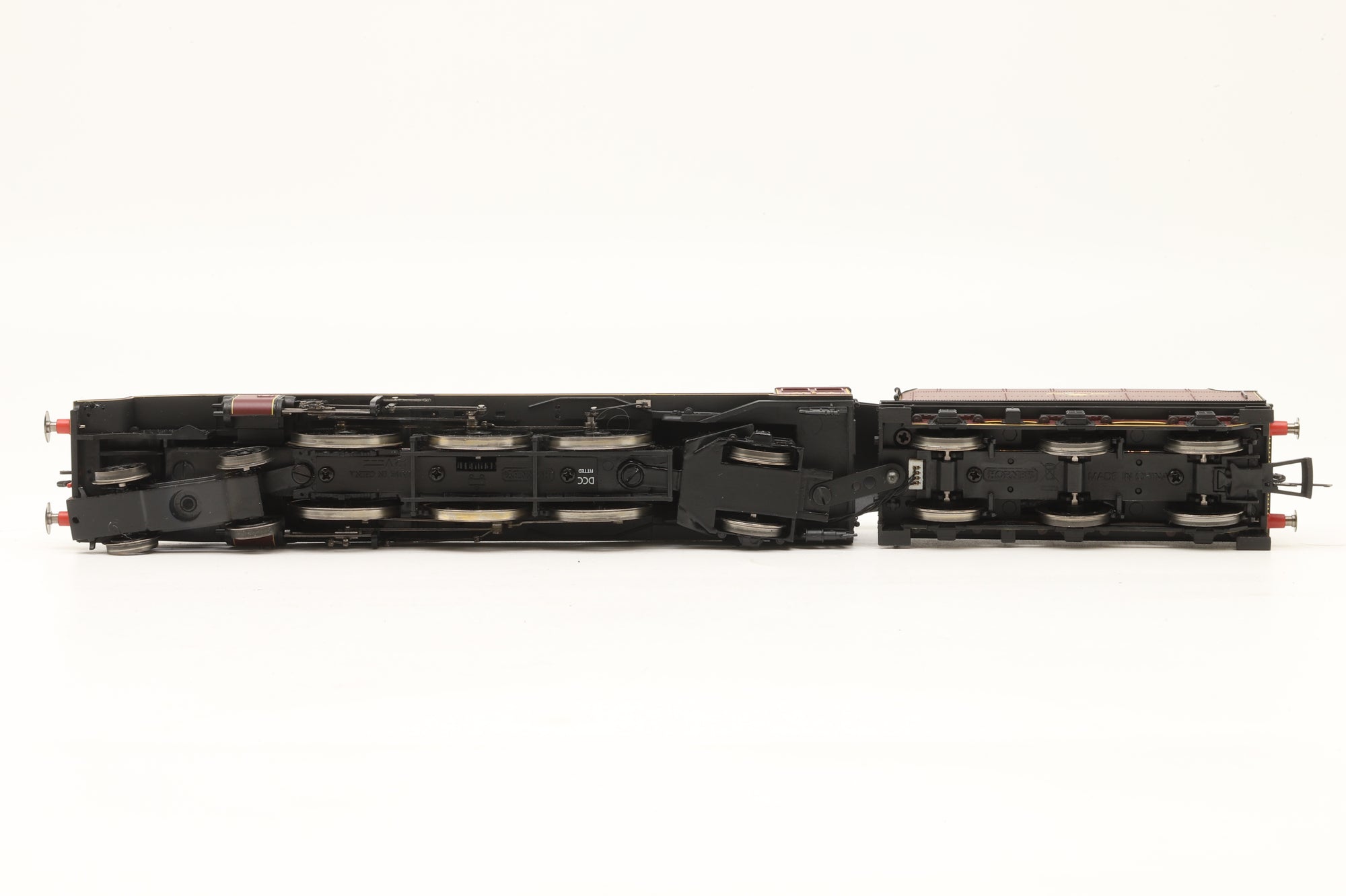 Hornby OO R3015X Princess Royal Class '46207' 'Princess Arthur Of Connaught' BR Lined MaroonL/C DCC Fitted