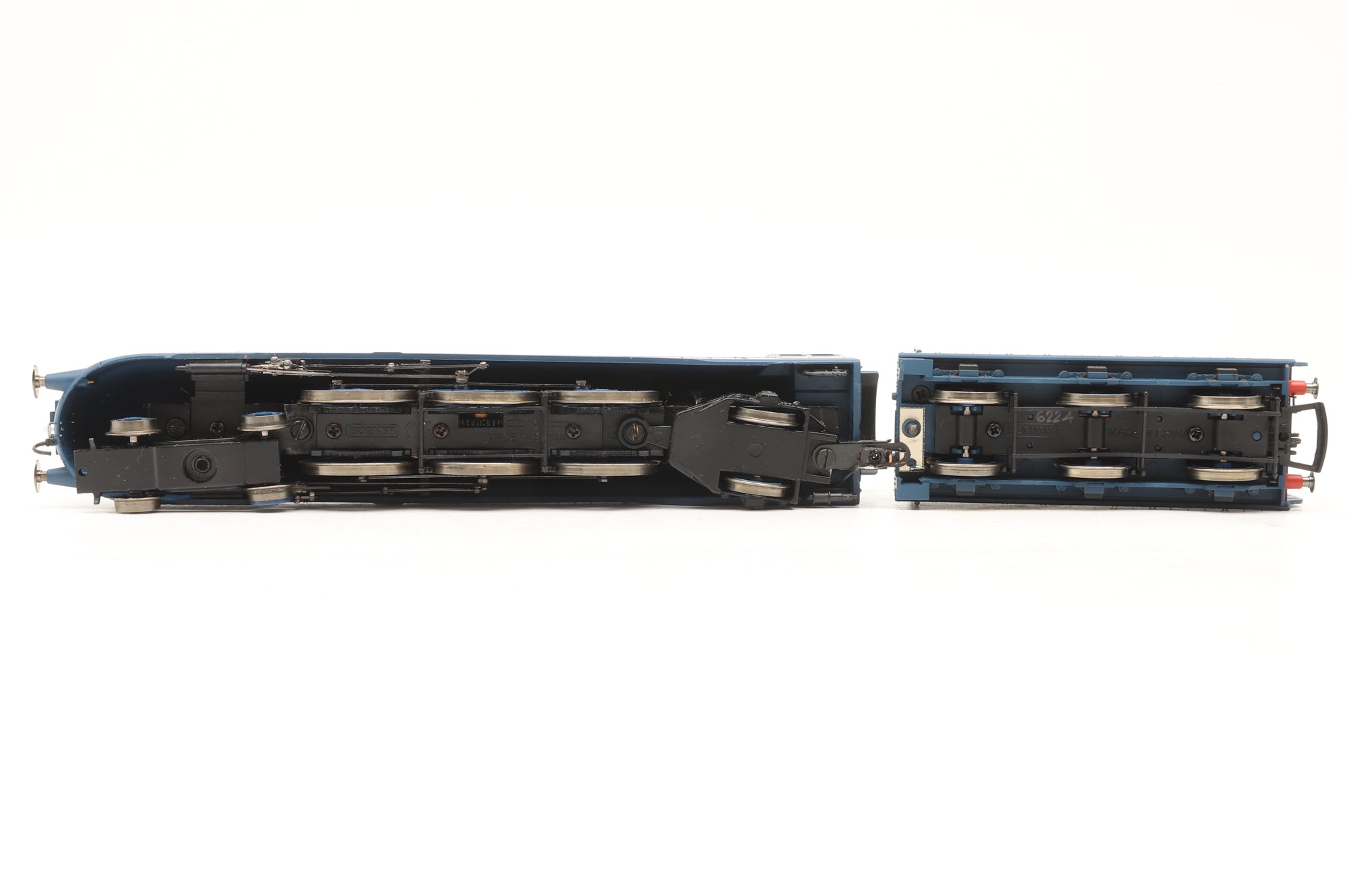 Hornby OO R2371M Coronation Scot Train Pack